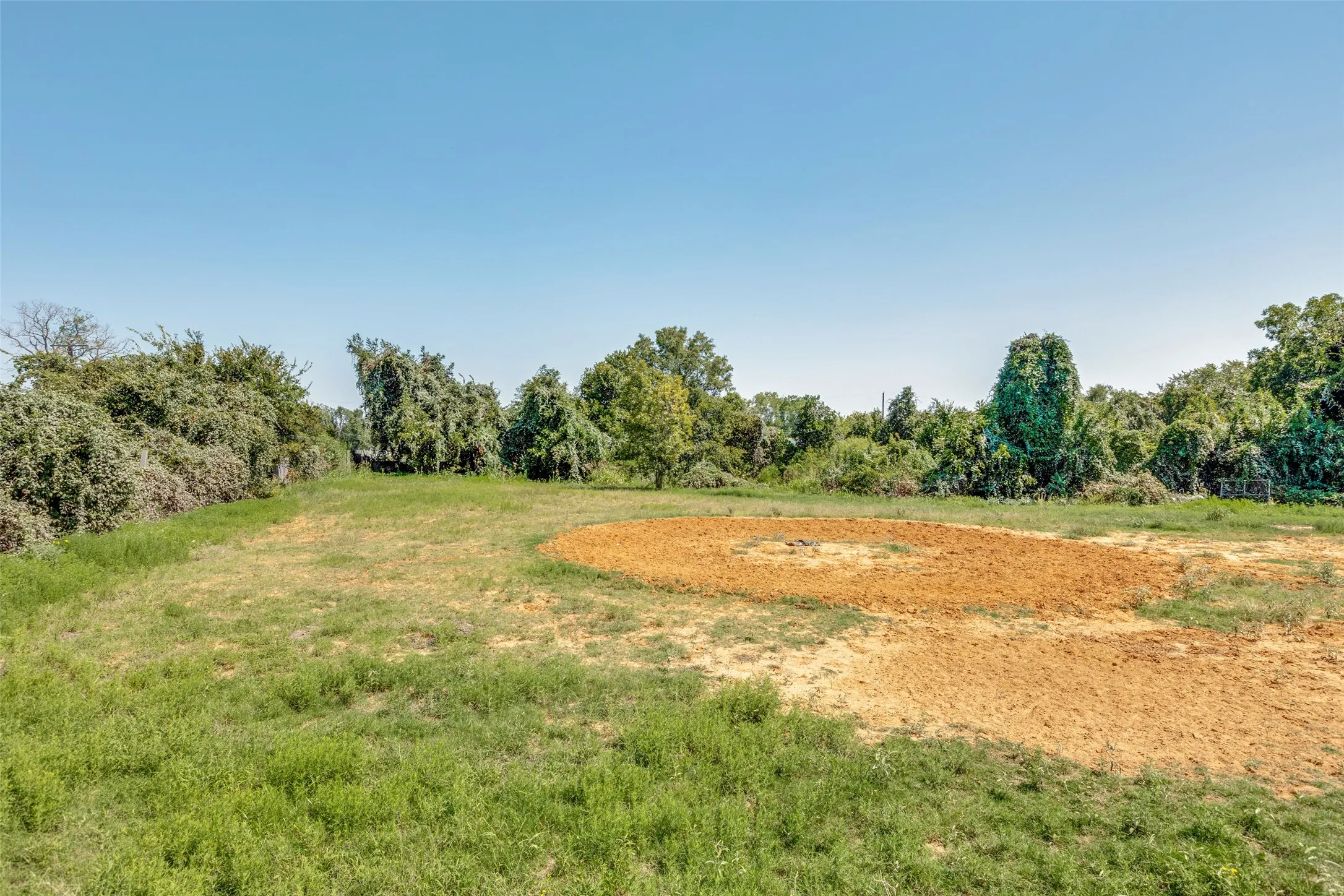 Unimproved Land For Sale in Dallas County , 550 W Oakdale Road, Grand Prairie, Texas 75050, 0, 0, Garage spaces, 0 Sqft, built in 0, Unknown, mls#21199327, Real Estate Agent in Grand Prairie, Homes For Sale in Dallas county, Homes For Sale in Grand Prairie, Realtor in Grand Prairie Texas, Real Estate Brokerage Independent Realty Texas, Luminita Cordes Realtor
