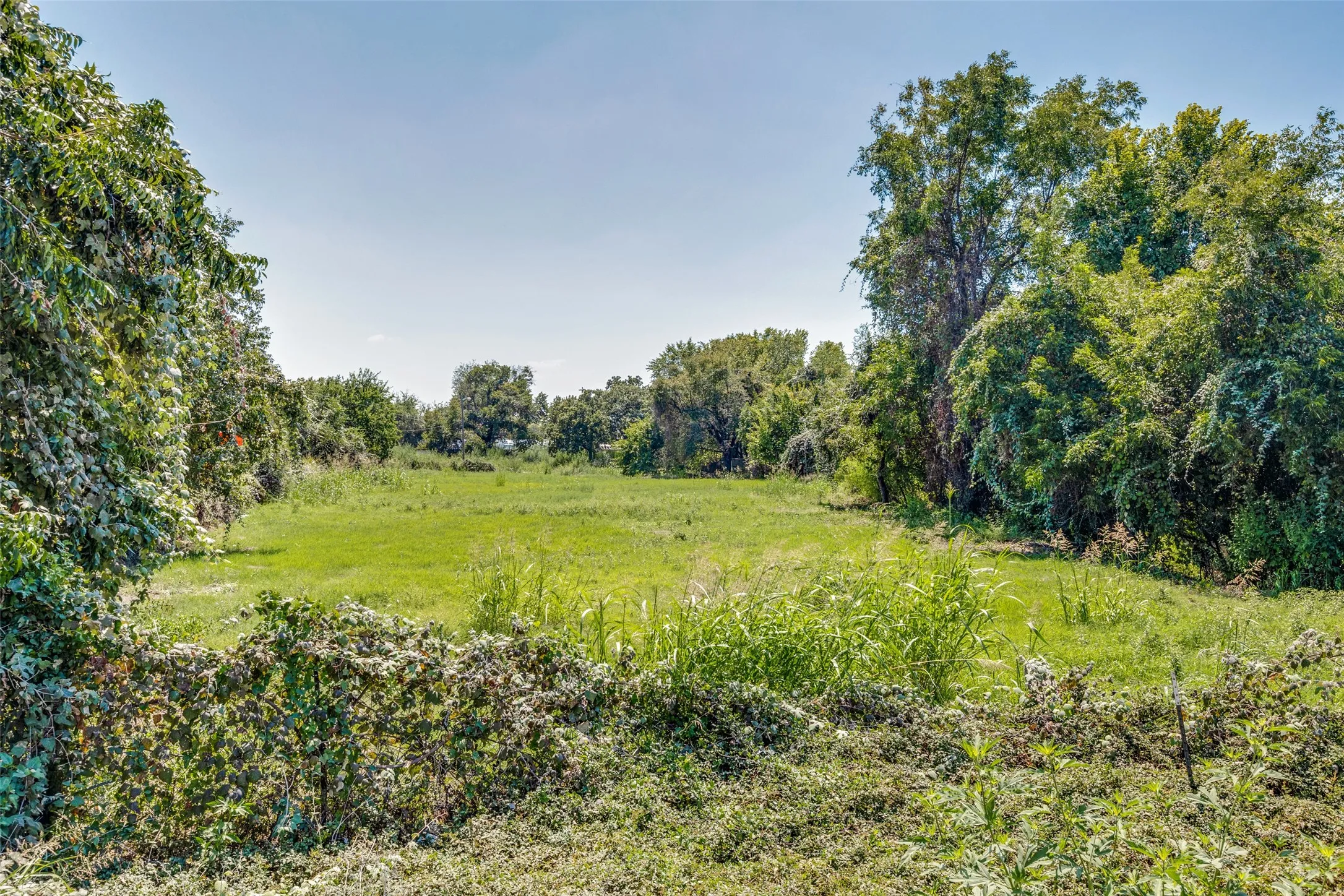 Unimproved Land For Sale in Dallas County , 500 W Oakdale Road, Grand Prairie, Texas 75050, 0, 0, Garage spaces, 0 Sqft, built in 0, Unknown, mls#21199354, Real Estate Agent in Grand Prairie, Homes For Sale in Dallas county, Homes For Sale in Grand Prairie, Realtor in Grand Prairie Texas, Real Estate Brokerage Independent Realty Texas, Luminita Cordes Realtor