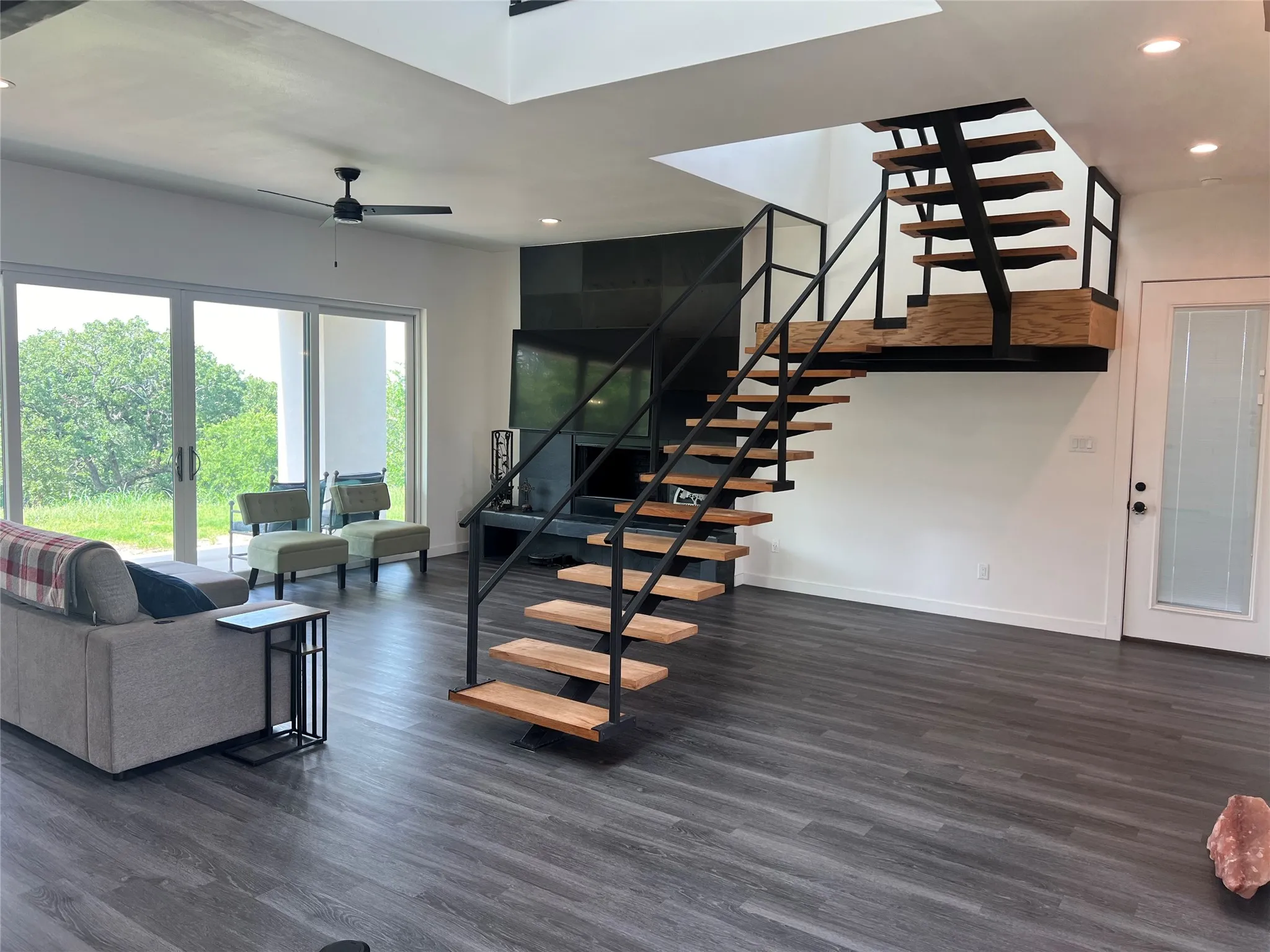 Single Family Residence For Sale in Palo Pinto County , 215 Lori Drive, Mineral Wells, Texas 76067, 3 Bedroom, 3 Bathroom, Garage spaces, 2,144 Sqft, built in 2022, mls#21197825, Real Estate Agent in Mineral Wells, Homes For Sale in Palo Pinto county, Homes For Sale in Mineral Wells, Realtor in Mineral Wells Texas, Real Estate Brokerage Independent Realty Texas, Luminita Cordes Realtor