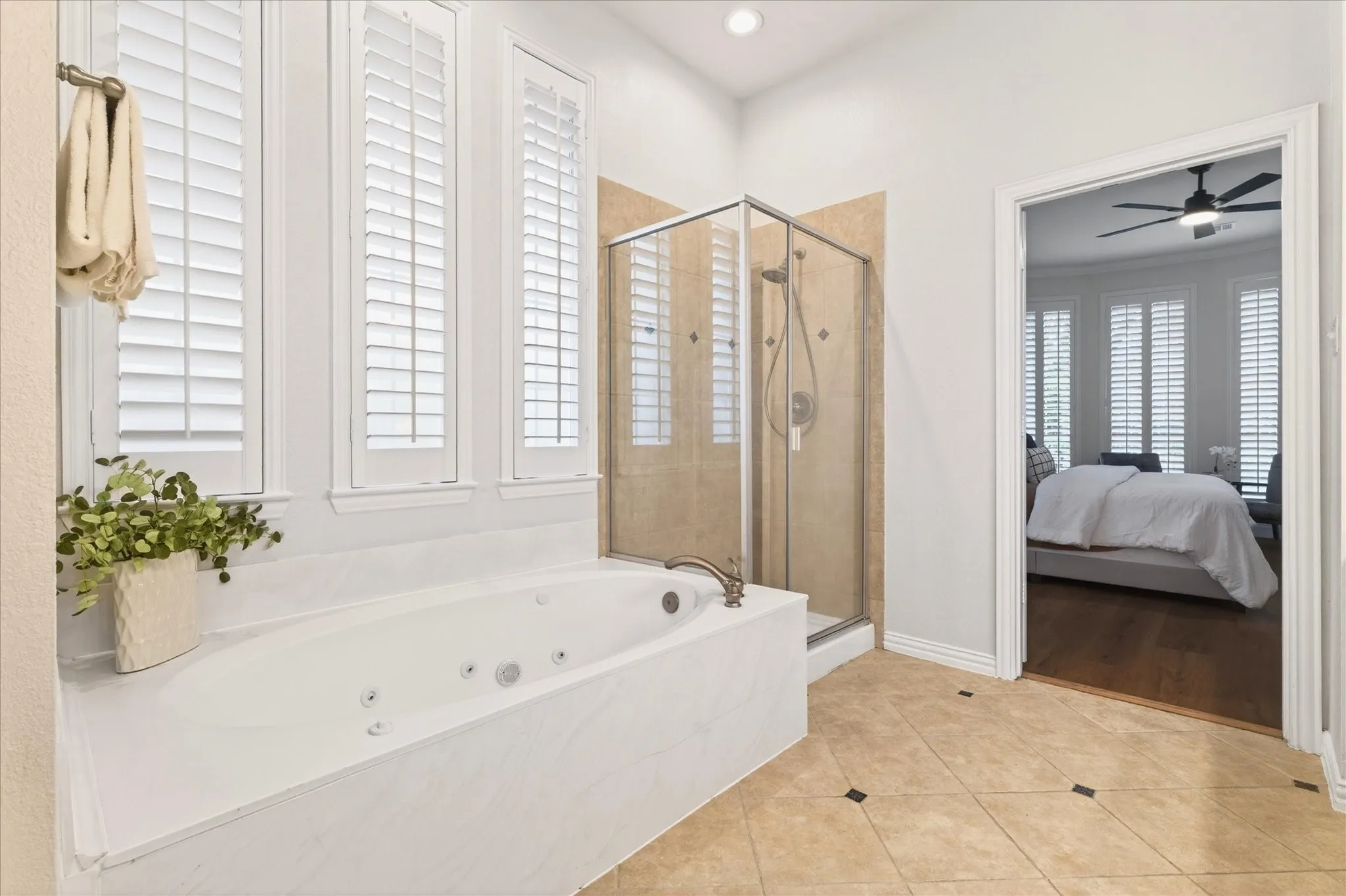 Single Family Residence For Sale in Collin County , 6976 Valley Brook Drive, Frisco, Texas 75035, 4 Bedroom, 4 Bathroom, 2 Garage spaces, 3,662 Sqft, built in 2001, mls#21198771, Real Estate Agent in Frisco, Homes For Sale in Collin county, Homes For Sale in Frisco, Realtor in Frisco Texas, Real Estate Brokerage Independent Realty Texas, Luminita Cordes Realtor