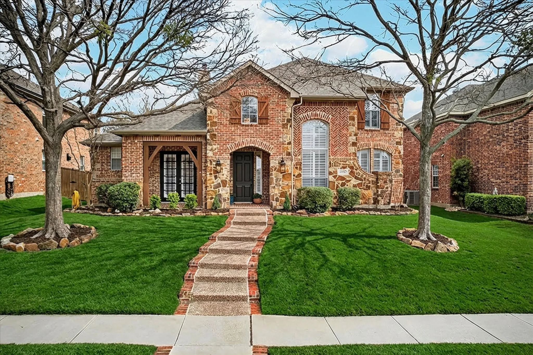 Single Family Residence For Sale in Collin County , 6976 Valley Brook Drive, Frisco, Texas 75035, 4 Bedroom, 4 Bathroom, 2 Garage spaces, 3,662 Sqft, built in 2001, mls#21198771, Real Estate Agent in Frisco, Homes For Sale in Collin county, Homes For Sale in Frisco, Realtor in Frisco Texas, Real Estate Brokerage Independent Realty Texas, Luminita Cordes Realtor