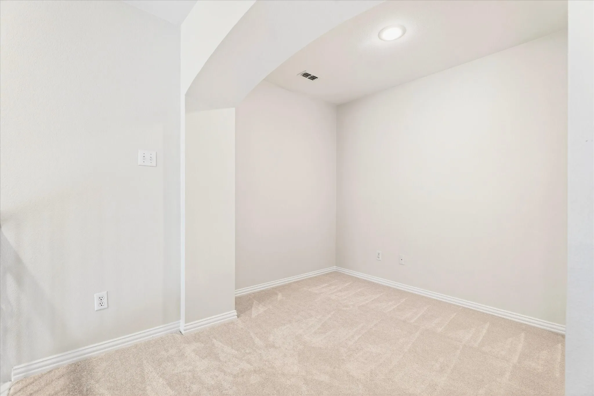 Single Family Residence For Sale in Collin County , 6976 Valley Brook Drive, Frisco, Texas 75035, 4 Bedroom, 4 Bathroom, 2 Garage spaces, 3,662 Sqft, built in 2001, mls#21198771, Real Estate Agent in Frisco, Homes For Sale in Collin county, Homes For Sale in Frisco, Realtor in Frisco Texas, Real Estate Brokerage Independent Realty Texas, Luminita Cordes Realtor
