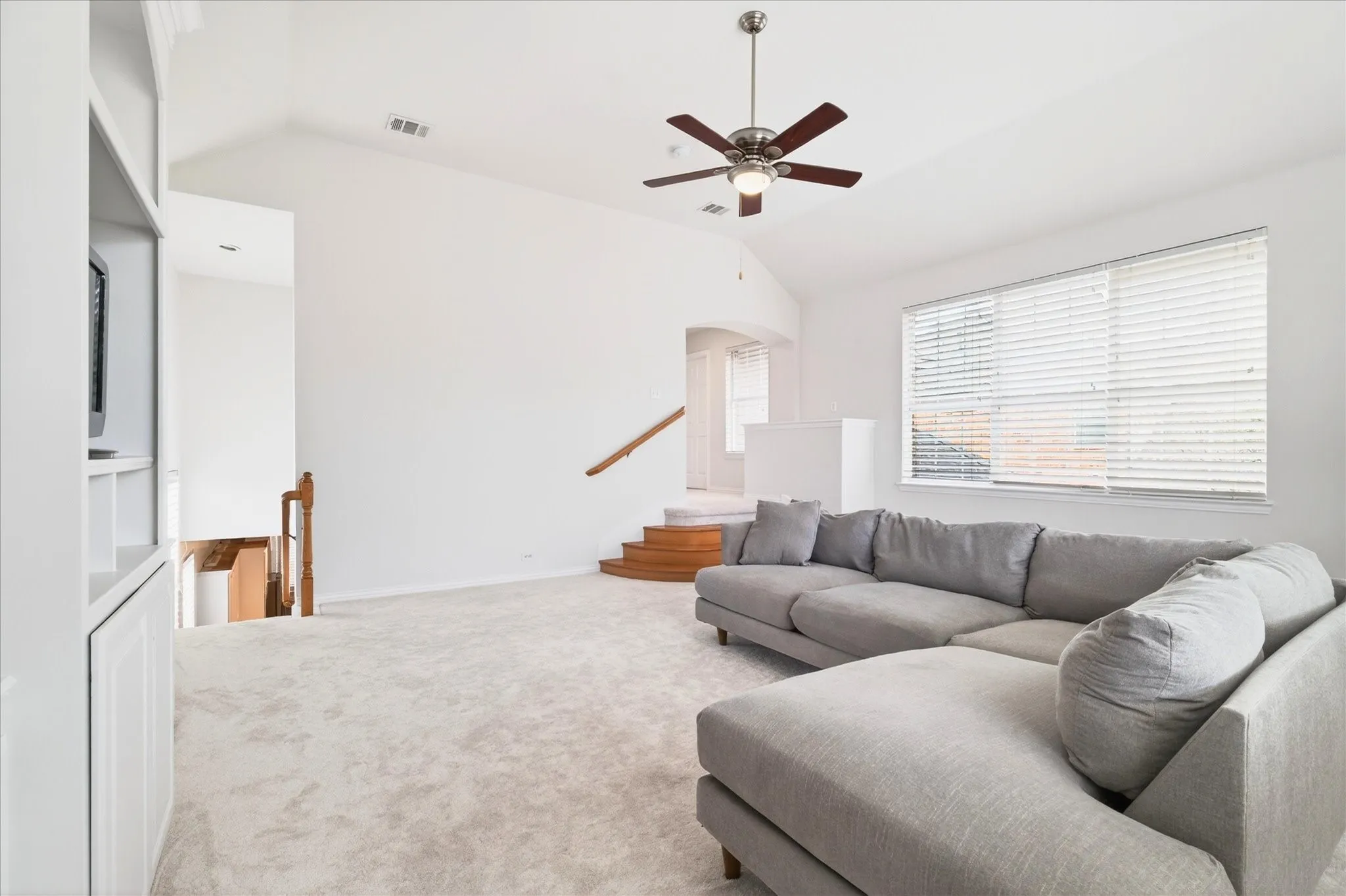 Single Family Residence For Sale in Collin County , 6976 Valley Brook Drive, Frisco, Texas 75035, 4 Bedroom, 4 Bathroom, 2 Garage spaces, 3,662 Sqft, built in 2001, mls#21198771, Real Estate Agent in Frisco, Homes For Sale in Collin county, Homes For Sale in Frisco, Realtor in Frisco Texas, Real Estate Brokerage Independent Realty Texas, Luminita Cordes Realtor