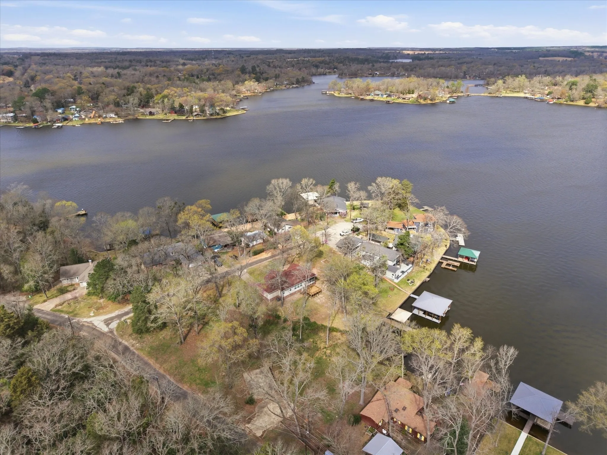 Don't miss this opportunity to live on the lake!