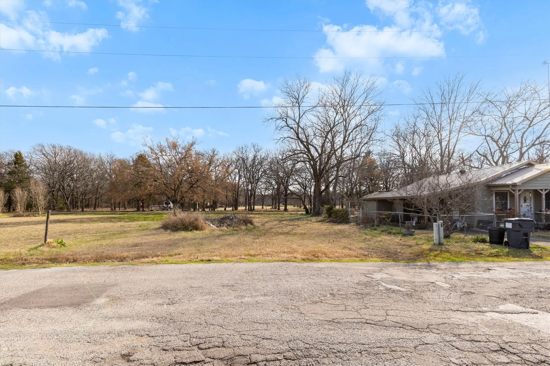 Improved Land For Sale in Hunt County , tbd Payne Street, Quinlan, Texas 75474, 0, 0, Garage spaces, 0 Sqft, built in 0, mls#21199424, Real Estate Agent in Quinlan, Homes For Sale in Hunt county, Homes For Sale in Quinlan, Realtor in Quinlan Texas, Real Estate Brokerage Independent Realty Texas, Luminita Cordes Realtor