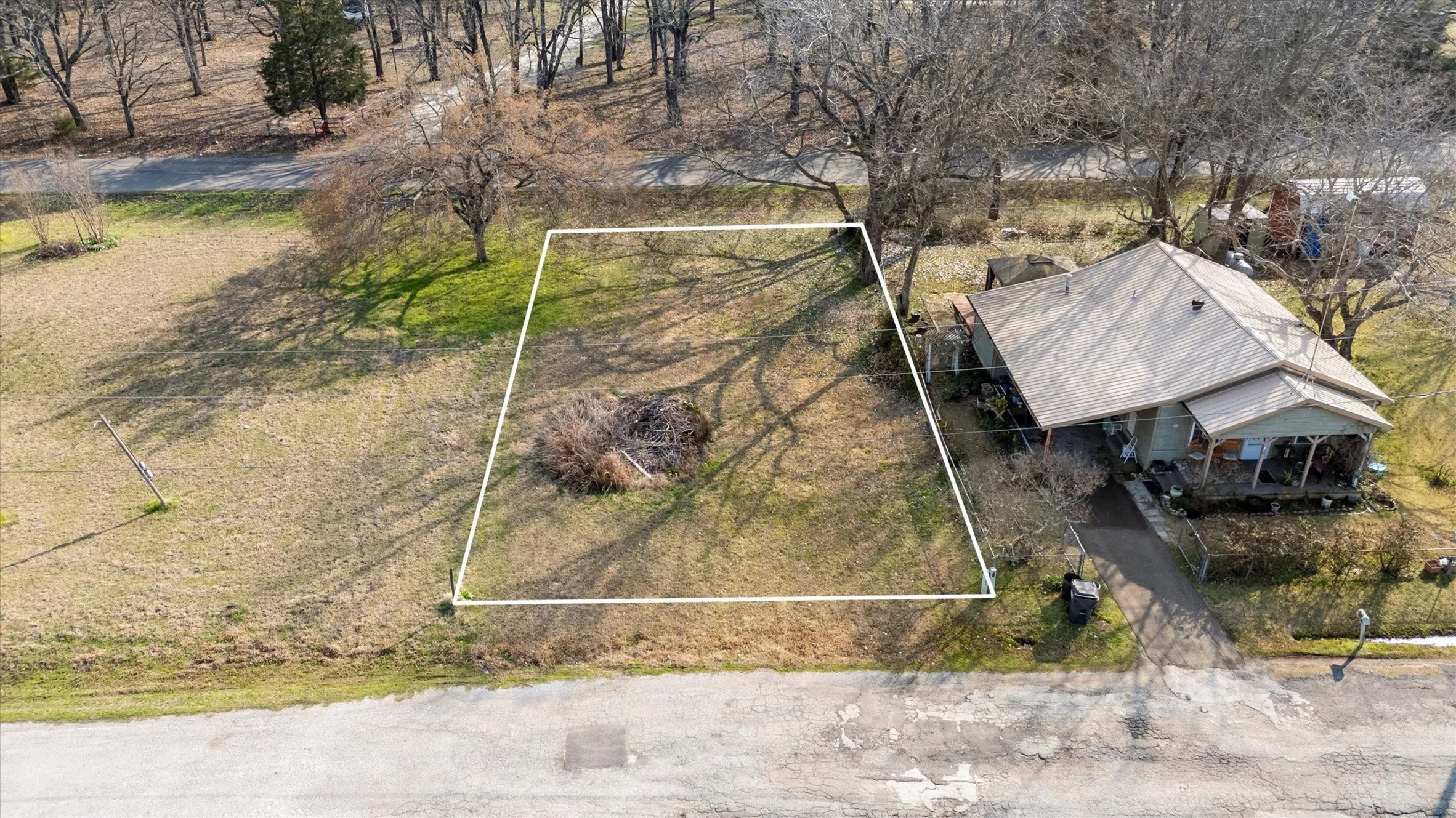 Improved Land For Sale in Hunt County , tbd Payne Street, Quinlan, Texas 75474, 0, 0, Garage spaces, 0 Sqft, built in 0, mls#21199424, Real Estate Agent in Quinlan, Homes For Sale in Hunt county, Homes For Sale in Quinlan, Realtor in Quinlan Texas, Real Estate Brokerage Independent Realty Texas, Luminita Cordes Realtor
