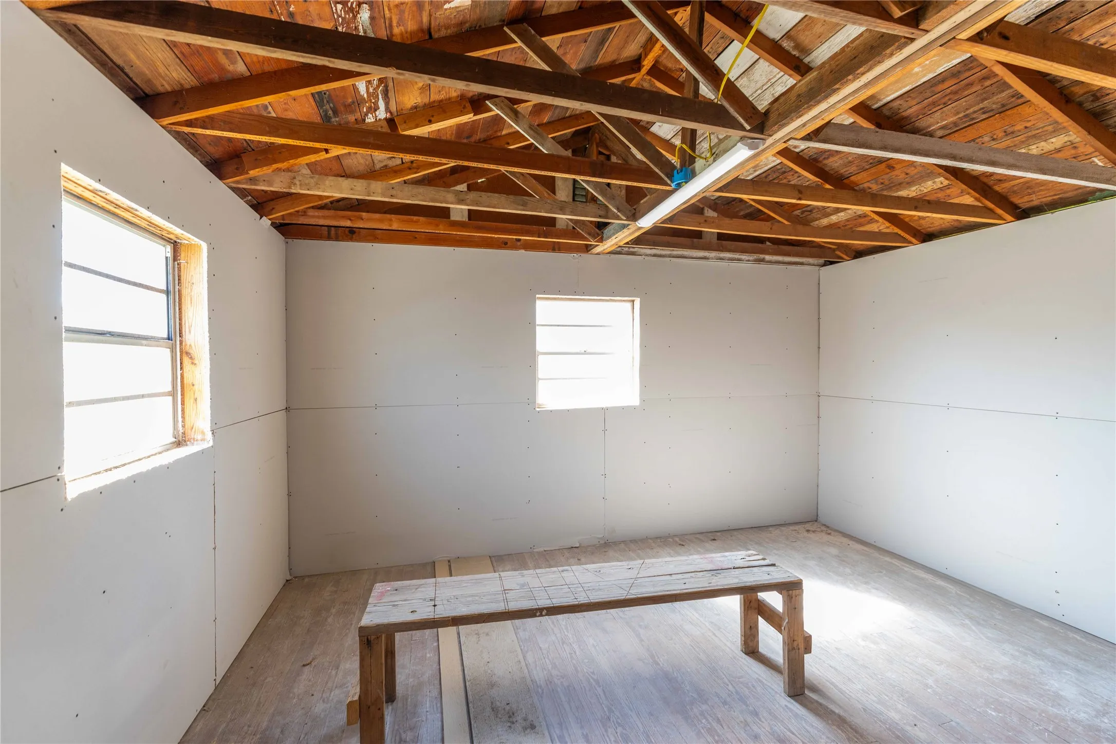 Single Family Residence For Sale in Comanche County , 603 N Pearl Street, Comanche, Texas 76442, 4 Bedroom, 3 Bathroom, Garage spaces, 2,099 Sqft, built in 1955, mls#21197833, Real Estate Agent in Comanche, Homes For Sale in Comanche county, Homes For Sale in Comanche, Realtor in Comanche Texas, Real Estate Brokerage Independent Realty Texas, Luminita Cordes Realtor