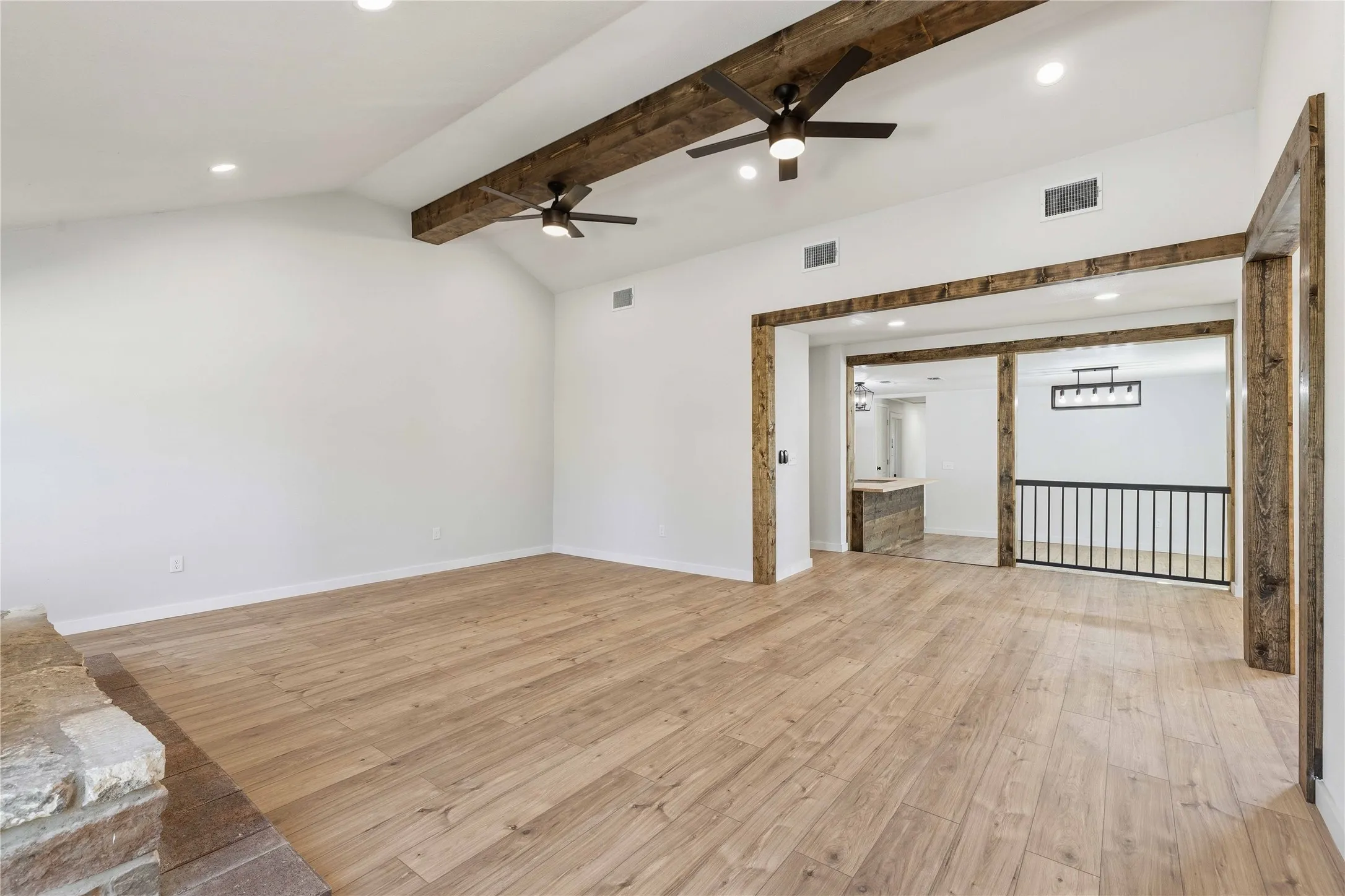Single Family Residence For Sale in Comanche County , 603 N Pearl Street, Comanche, Texas 76442, 4 Bedroom, 3 Bathroom, Garage spaces, 2,099 Sqft, built in 1955, mls#21197833, Real Estate Agent in Comanche, Homes For Sale in Comanche county, Homes For Sale in Comanche, Realtor in Comanche Texas, Real Estate Brokerage Independent Realty Texas, Luminita Cordes Realtor