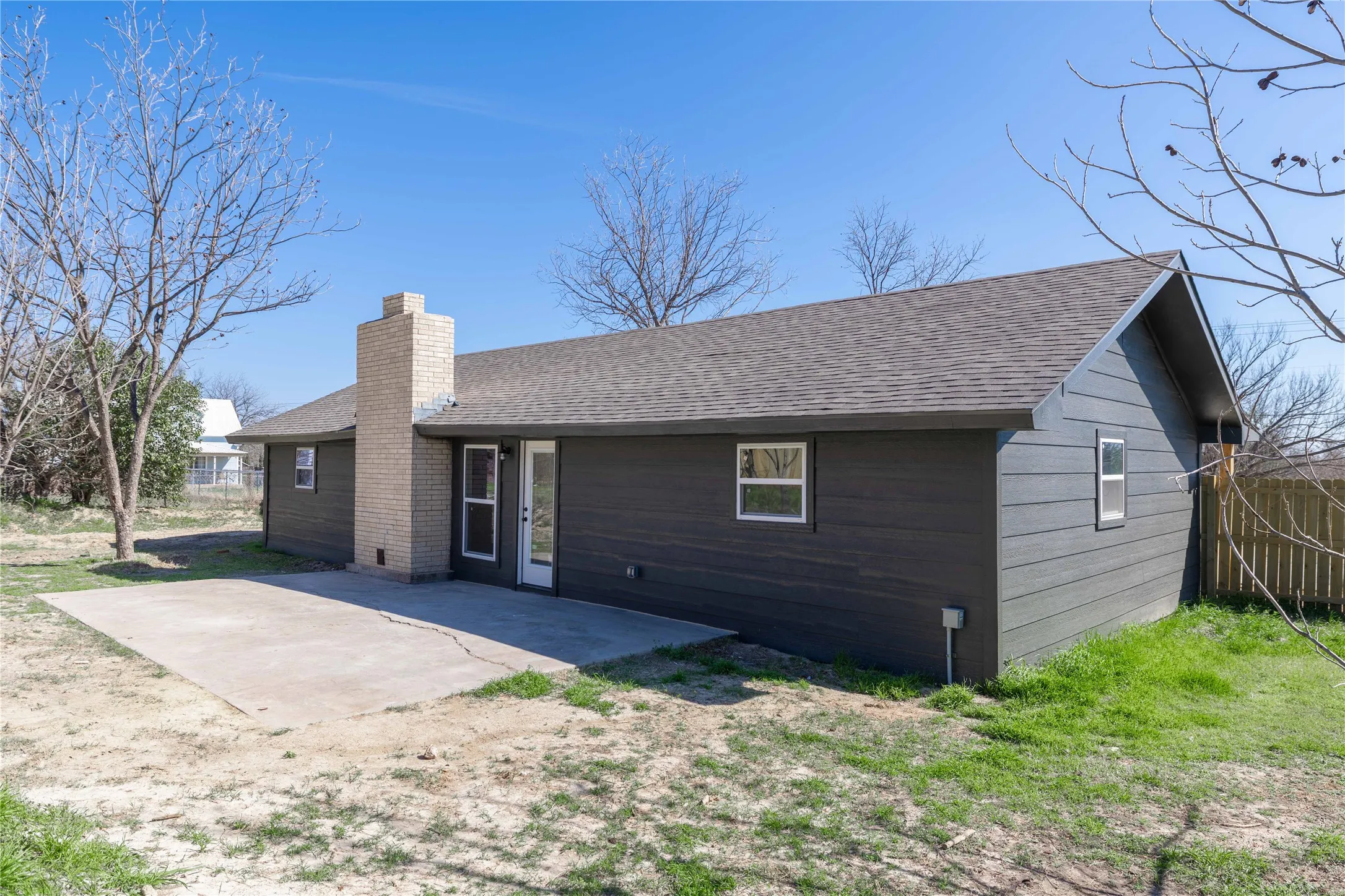 Single Family Residence For Sale in Comanche County , 603 N Pearl Street, Comanche, Texas 76442, 4 Bedroom, 3 Bathroom, Garage spaces, 2,099 Sqft, built in 1955, mls#21197833, Real Estate Agent in Comanche, Homes For Sale in Comanche county, Homes For Sale in Comanche, Realtor in Comanche Texas, Real Estate Brokerage Independent Realty Texas, Luminita Cordes Realtor