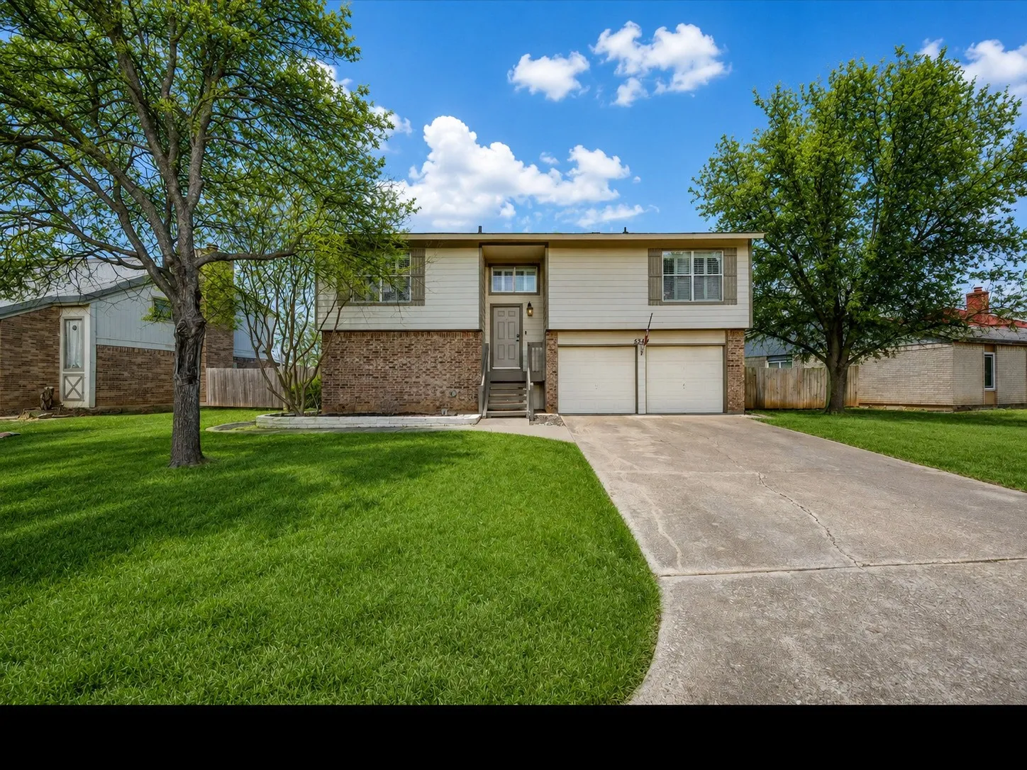 Single Family Residence For Sale in Denton County , 5324 Peterson Court, Flower Mound, Texas 75028, 3 Bedroom, 2 Bathroom, 2 Garage spaces, 1,476 Sqft, built in 1979, mls#21199393, Real Estate Agent in Flower Mound, Homes For Sale in Denton county, Homes For Sale in Flower Mound, Realtor in Flower Mound Texas, Real Estate Brokerage Independent Realty Texas, Luminita Cordes Realtor