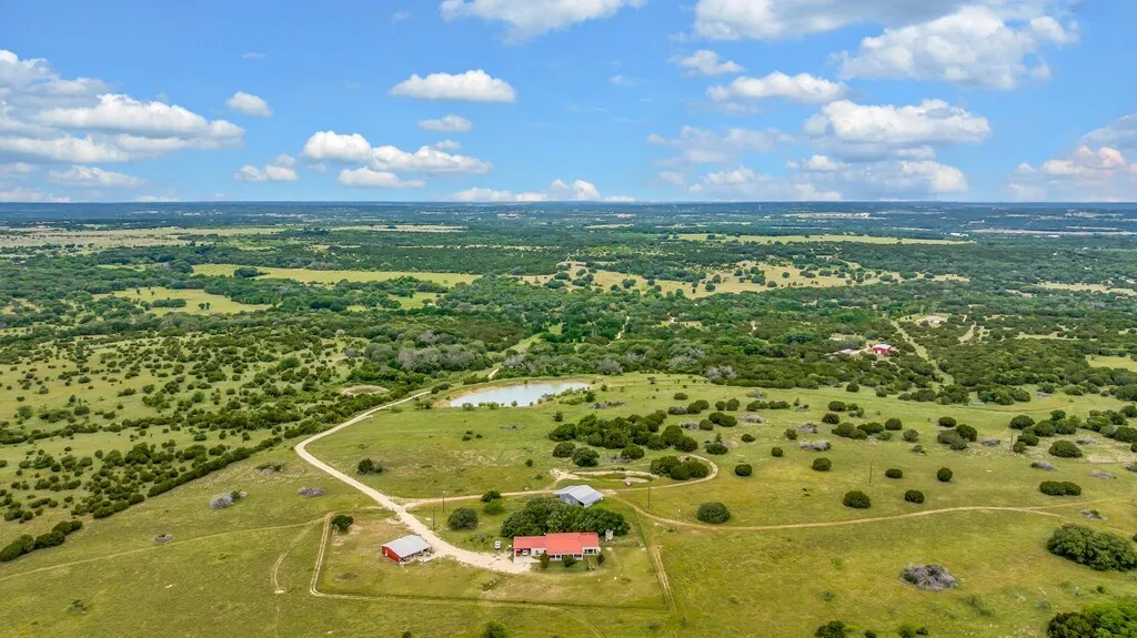 Farm For Sale in Hamilton County , 1642 County Road 234, Hico, Texas 76457, 2 Bedroom, 2 Bathroom, Garage spaces, 2,640 Sqft, built in 2006, mls#21199518, Real Estate Agent in Hico, Homes For Sale in Hamilton county, Homes For Sale in Hico, Realtor in Hico Texas, Real Estate Brokerage Independent Realty Texas, Luminita Cordes Realtor