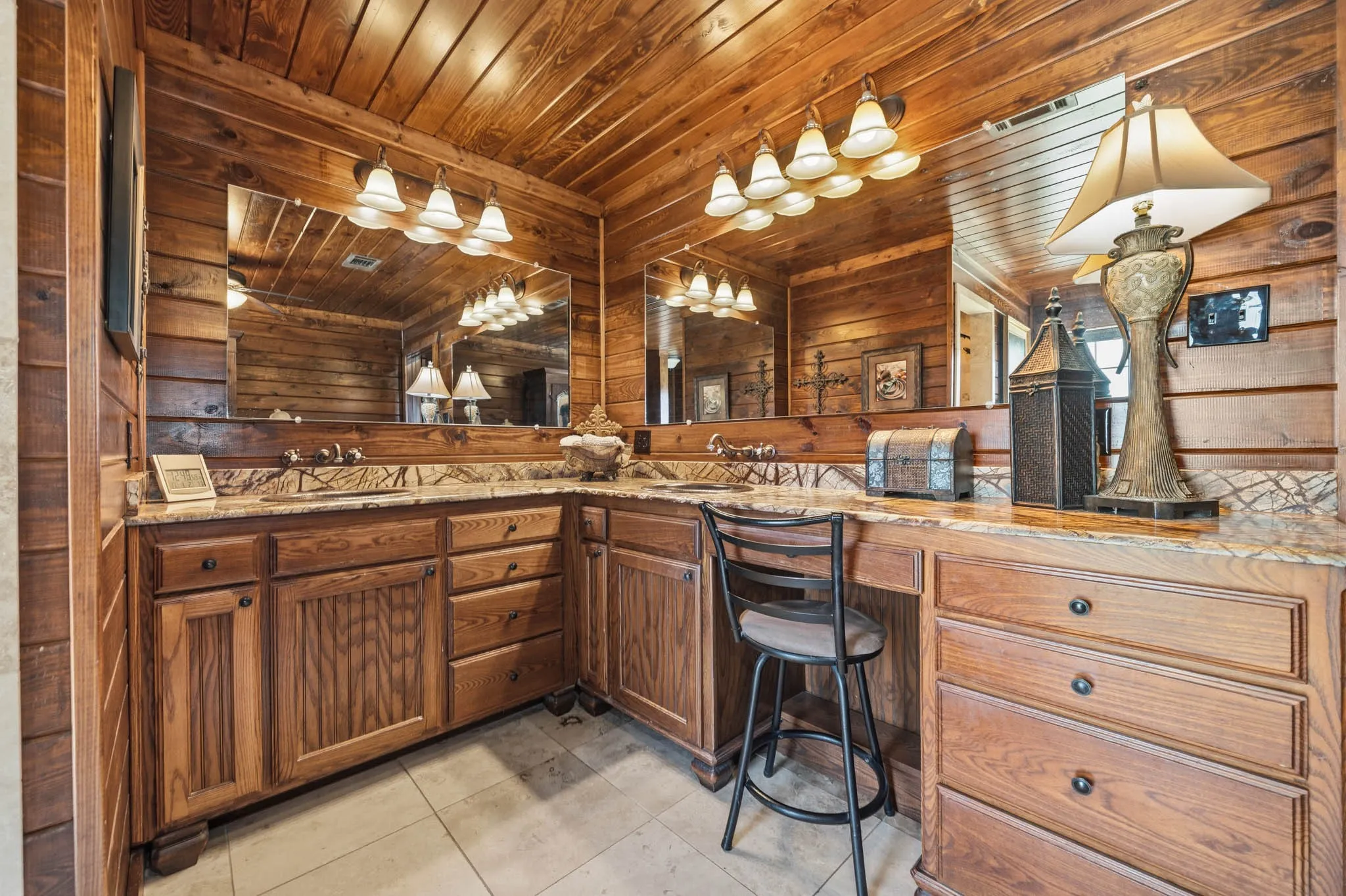 Farm For Sale in Hamilton County , 1642 County Road 234, Hico, Texas 76457, 2 Bedroom, 2 Bathroom, Garage spaces, 2,640 Sqft, built in 2006, mls#21199518, Real Estate Agent in Hico, Homes For Sale in Hamilton county, Homes For Sale in Hico, Realtor in Hico Texas, Real Estate Brokerage Independent Realty Texas, Luminita Cordes Realtor