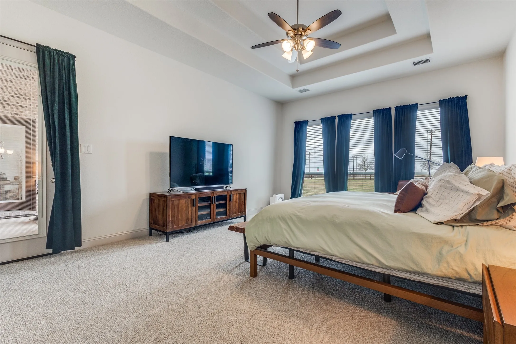 Single Family Residence For Sale in Denton County , 2924 Prairie View Drive, Northlake, Texas 76226, 4 Bedroom, 4 Bathroom, 3 Garage spaces, 4,351 Sqft, built in 2018, Preowned, mls#21194383, Real Estate Agent in Northlake, Homes For Sale in Denton county, Homes For Sale in Northlake, Realtor in Northlake Texas, Real Estate Brokerage Independent Realty Texas, Luminita Cordes Realtor
