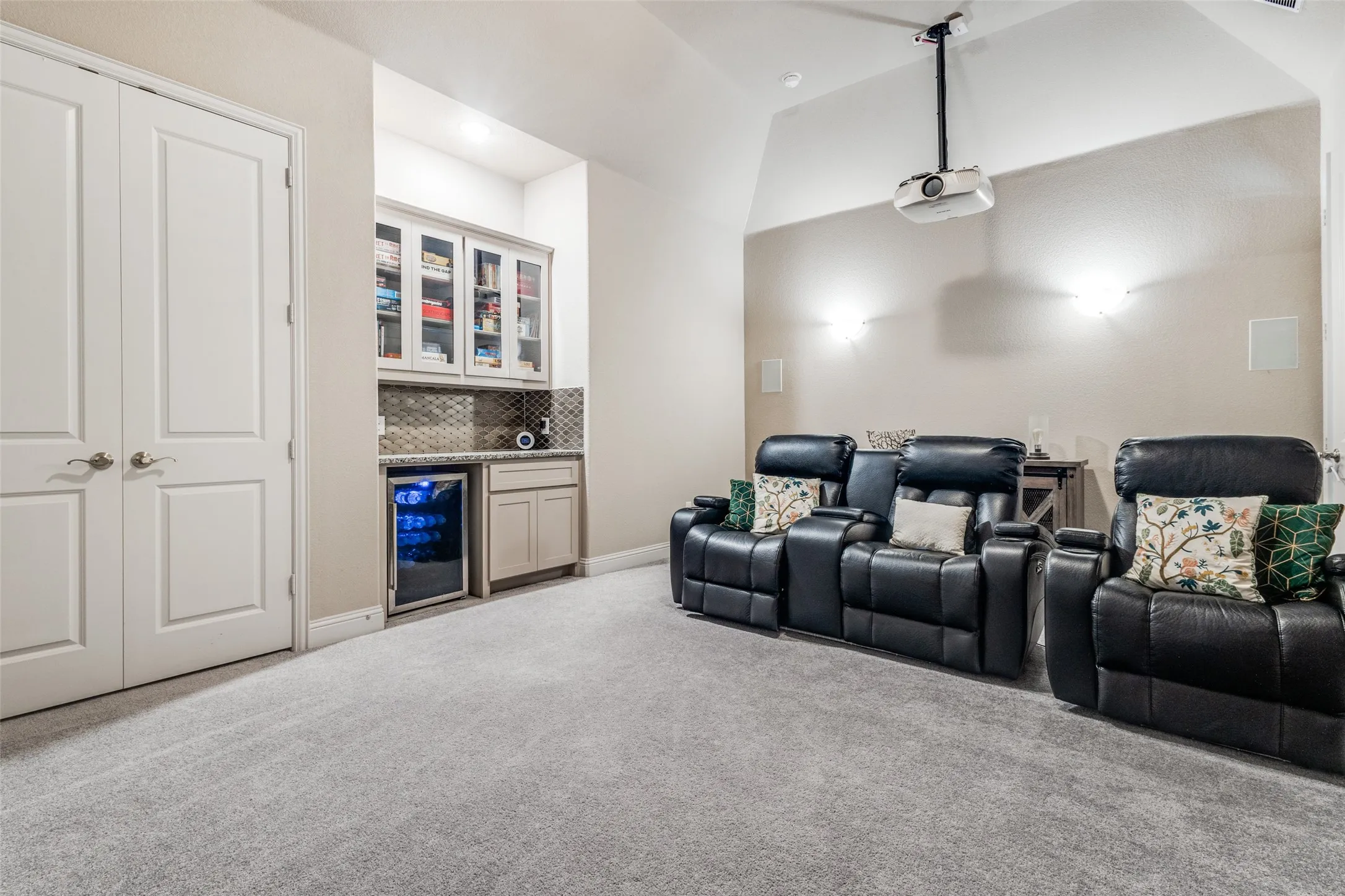 Single Family Residence For Sale in Denton County , 2924 Prairie View Drive, Northlake, Texas 76226, 4 Bedroom, 4 Bathroom, 3 Garage spaces, 4,351 Sqft, built in 2018, Preowned, mls#21194383, Real Estate Agent in Northlake, Homes For Sale in Denton county, Homes For Sale in Northlake, Realtor in Northlake Texas, Real Estate Brokerage Independent Realty Texas, Luminita Cordes Realtor