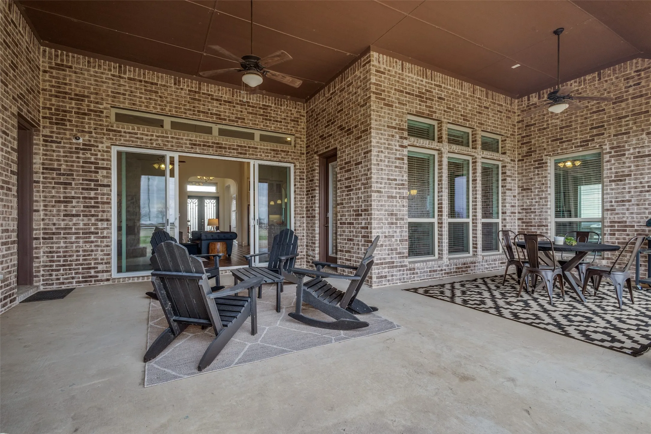 Single Family Residence For Sale in Denton County , 2924 Prairie View Drive, Northlake, Texas 76226, 4 Bedroom, 4 Bathroom, 3 Garage spaces, 4,351 Sqft, built in 2018, Preowned, mls#21194383, Real Estate Agent in Northlake, Homes For Sale in Denton county, Homes For Sale in Northlake, Realtor in Northlake Texas, Real Estate Brokerage Independent Realty Texas, Luminita Cordes Realtor