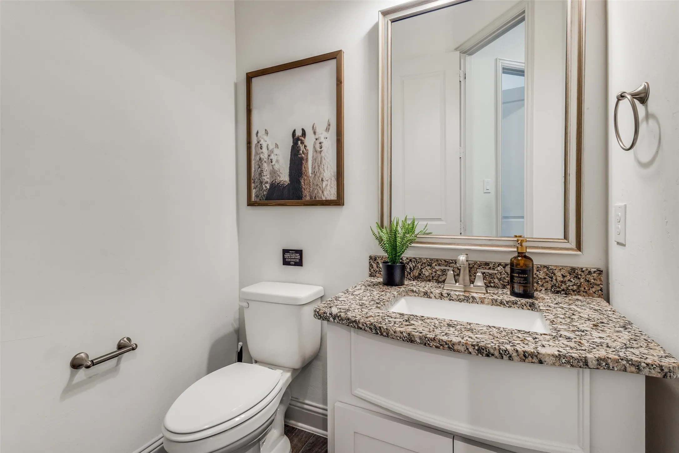 Single Family Residence For Sale in Denton County , 2924 Prairie View Drive, Northlake, Texas 76226, 4 Bedroom, 4 Bathroom, 3 Garage spaces, 4,351 Sqft, built in 2018, Preowned, mls#21194383, Real Estate Agent in Northlake, Homes For Sale in Denton county, Homes For Sale in Northlake, Realtor in Northlake Texas, Real Estate Brokerage Independent Realty Texas, Luminita Cordes Realtor