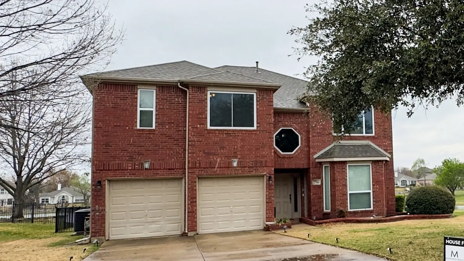 Single Family Residence For Sale in Denton County , 2700 Crater Lake Lane, Denton, Texas 76210, 4 Bedrooms, 3 Bathrooms, 2 Garage spaces, 2,861 Sqft, built in 2000, Price $465,000, mls#21199581, Real Estate Agent in Denton, Homes For Sale in Denton county, Homes For Sale in Denton, Realtor in Denton Texas, Real Estate Brokerage Independent Realty Texas, Luminita Cordes Realtor