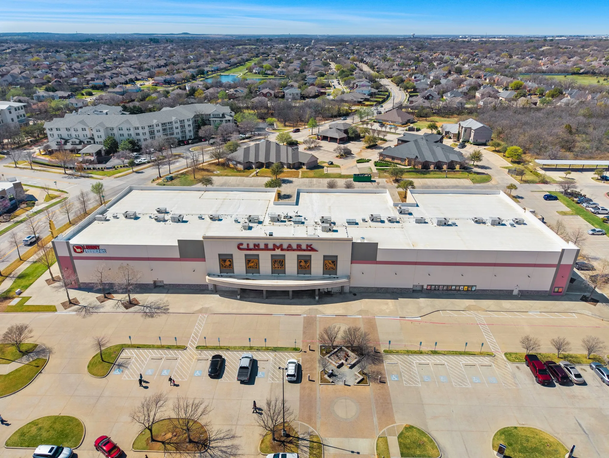 Movie theater within 0.1 miles away
