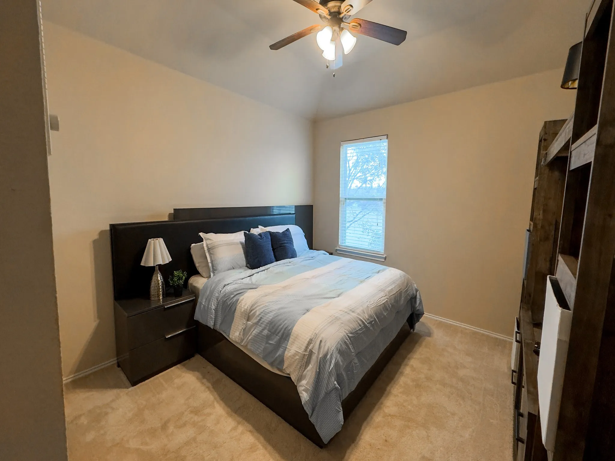 Single Family Residence For Sale in Denton County , 2700 Crater Lake Lane, Denton, Texas 76210, 4 Bedrooms, 3 Bathrooms, 2 Garage spaces, 2,861 Sqft, built in 2000, Price $465,000, mls#21199581, Real Estate Agent in Denton, Homes For Sale in Denton county, Homes For Sale in Denton, Realtor in Denton Texas, Real Estate Brokerage Independent Realty Texas, Luminita Cordes Realtor