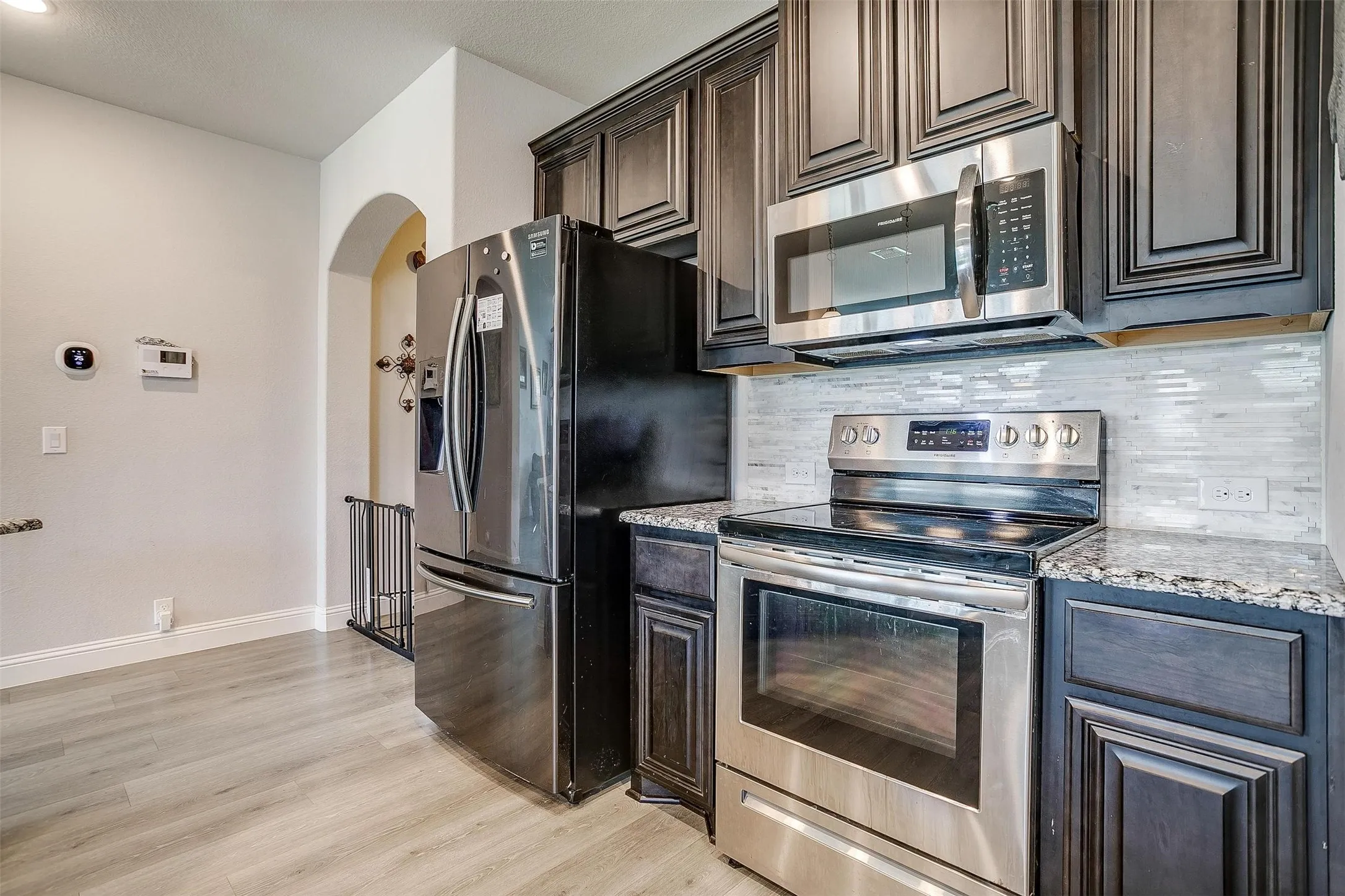 Single Family Residence For Sale in Tarrant County , 433 Joseph Lane, Crowley, Texas 76036, 4 Bedroom, 3 Bathroom, 2 Garage spaces, 3,011 Sqft, built in 2019, Preowned, mls#21199605, Real Estate Agent in Crowley, Homes For Sale in Tarrant county, Homes For Sale in Crowley, Realtor in Crowley Texas, Real Estate Brokerage Independent Realty Texas, Luminita Cordes Realtor