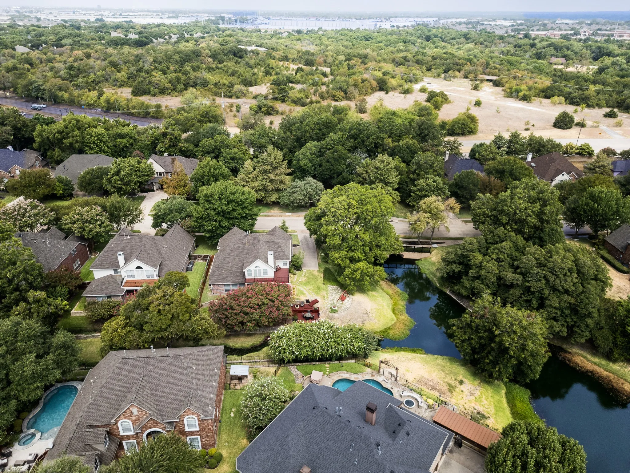 Single Family Residence For Sale in Collin County , 3316 Meadow Wood Drive, Richardson, Texas 75082, 4 Bedroom, 3 Bathroom, 2 Garage spaces, 3,018 Sqft, built in 1999, mls#21170670, Real Estate Agent in Richardson, Homes For Sale in Collin county, Homes For Sale in Richardson, Realtor in Richardson Texas, Real Estate Brokerage Independent Realty Texas, Luminita Cordes Realtor