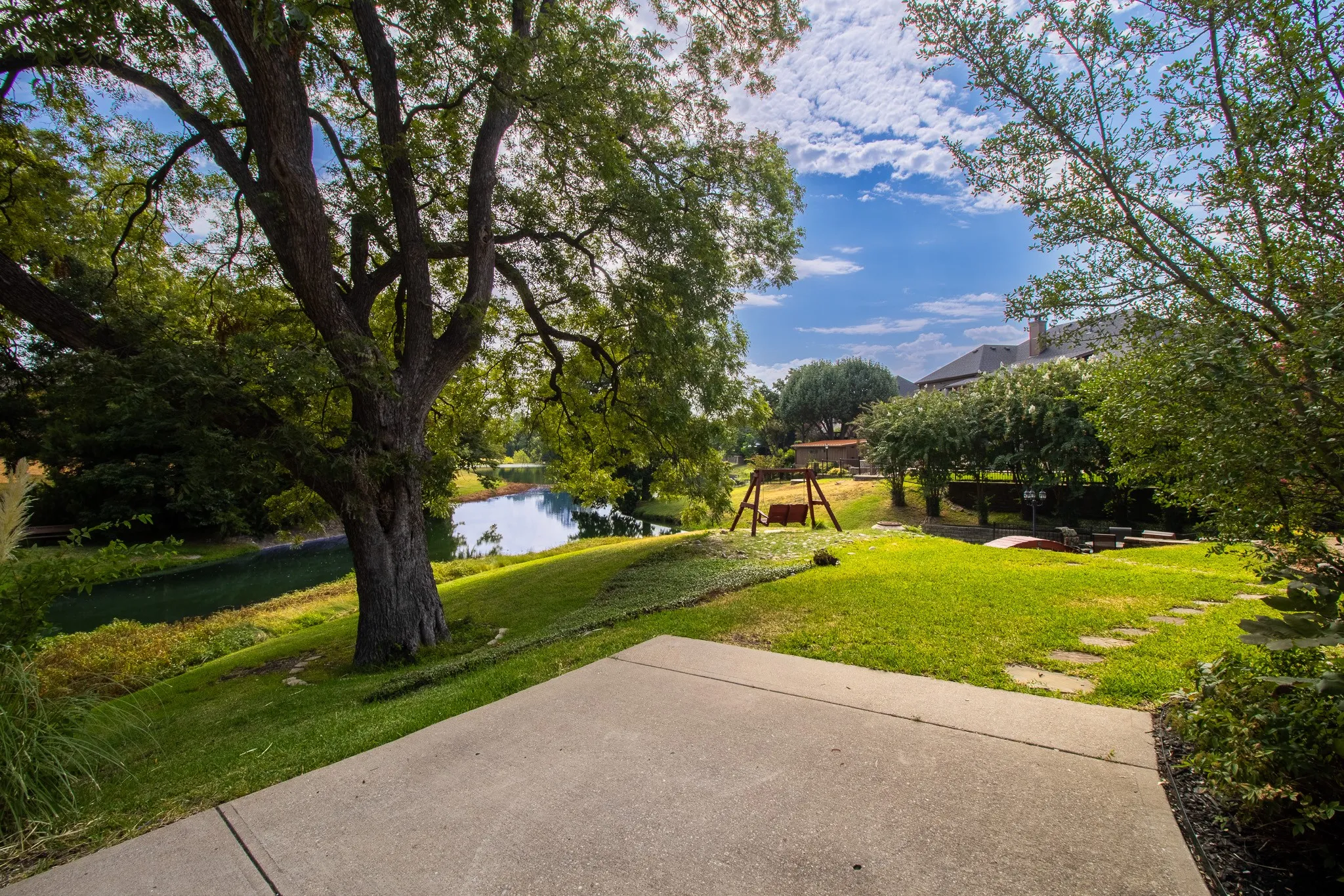 Single Family Residence For Sale in Collin County , 3316 Meadow Wood Drive, Richardson, Texas 75082, 4 Bedroom, 3 Bathroom, 2 Garage spaces, 3,018 Sqft, built in 1999, mls#21170670, Real Estate Agent in Richardson, Homes For Sale in Collin county, Homes For Sale in Richardson, Realtor in Richardson Texas, Real Estate Brokerage Independent Realty Texas, Luminita Cordes Realtor