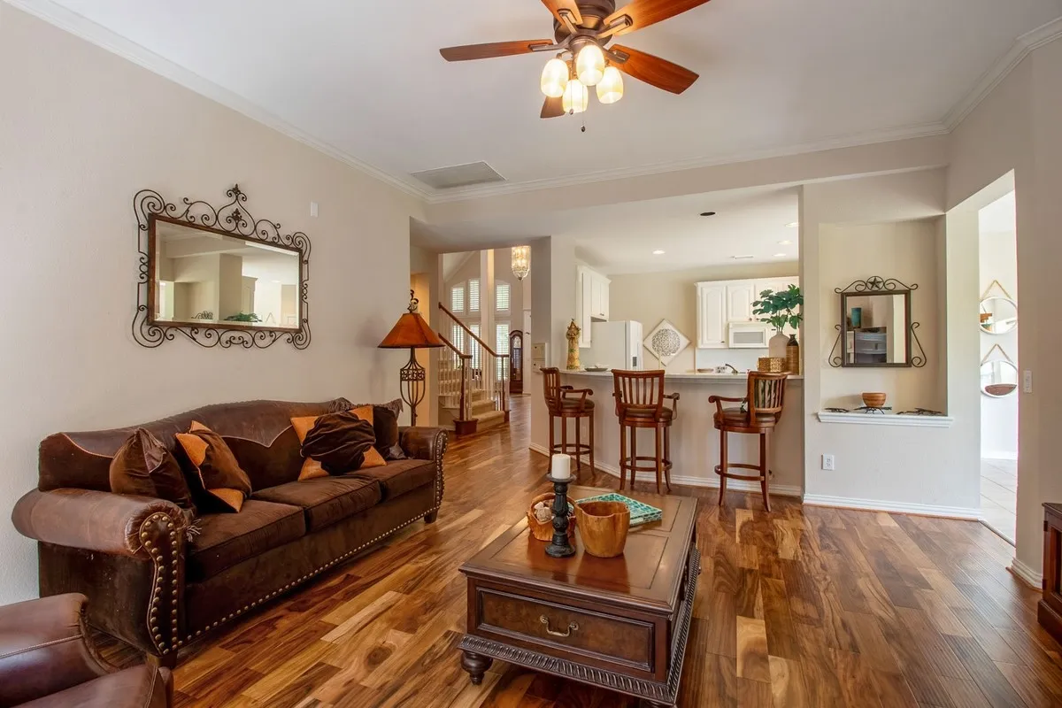 Single Family Residence For Sale in Collin County , 3316 Meadow Wood Drive, Richardson, Texas 75082, 4 Bedroom, 3 Bathroom, 2 Garage spaces, 3,018 Sqft, built in 1999, mls#21170670, Real Estate Agent in Richardson, Homes For Sale in Collin county, Homes For Sale in Richardson, Realtor in Richardson Texas, Real Estate Brokerage Independent Realty Texas, Luminita Cordes Realtor