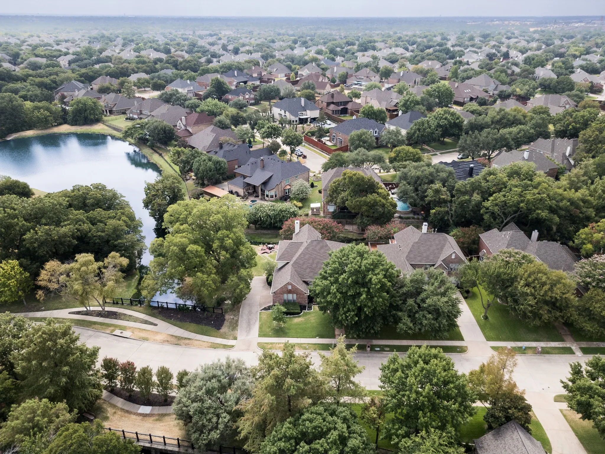 Single Family Residence For Sale in Collin County , 3316 Meadow Wood Drive, Richardson, Texas 75082, 4 Bedroom, 3 Bathroom, 2 Garage spaces, 3,018 Sqft, built in 1999, mls#21170670, Real Estate Agent in Richardson, Homes For Sale in Collin county, Homes For Sale in Richardson, Realtor in Richardson Texas, Real Estate Brokerage Independent Realty Texas, Luminita Cordes Realtor