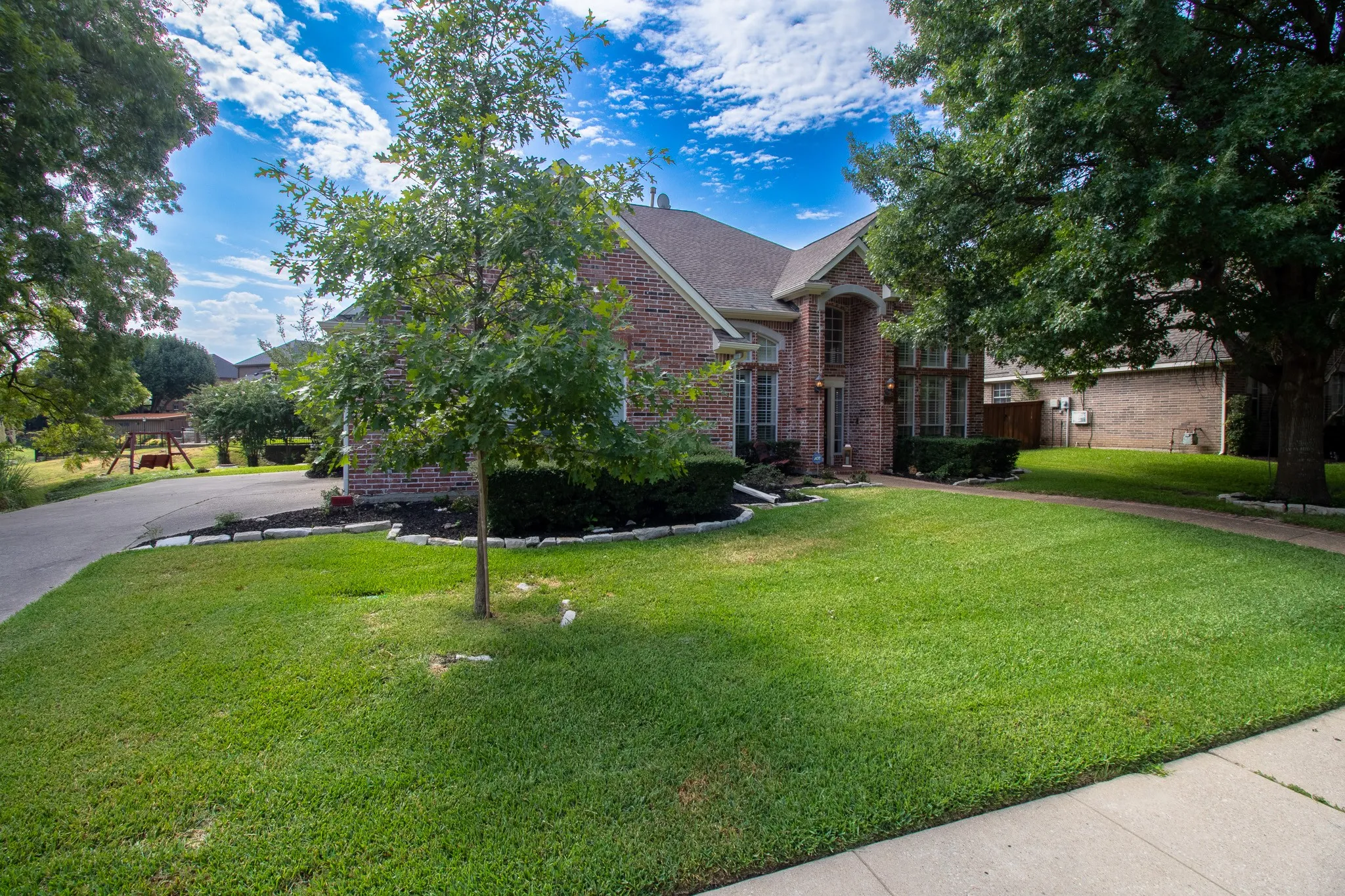 Single Family Residence For Sale in Collin County , 3316 Meadow Wood Drive, Richardson, Texas 75082, 4 Bedroom, 3 Bathroom, 2 Garage spaces, 3,018 Sqft, built in 1999, mls#21170670, Real Estate Agent in Richardson, Homes For Sale in Collin county, Homes For Sale in Richardson, Realtor in Richardson Texas, Real Estate Brokerage Independent Realty Texas, Luminita Cordes Realtor