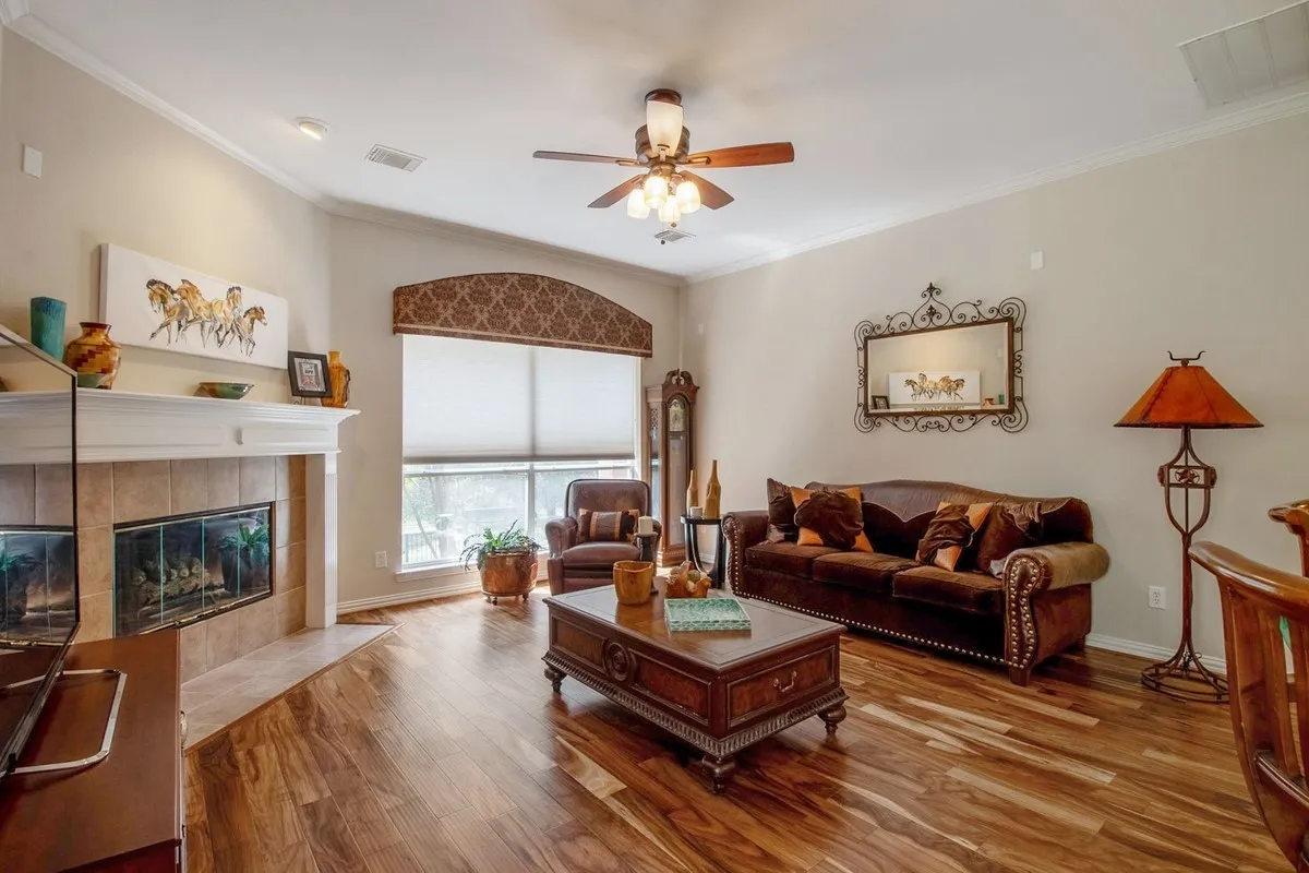 Single Family Residence For Sale in Collin County , 3316 Meadow Wood Drive, Richardson, Texas 75082, 4 Bedroom, 3 Bathroom, 2 Garage spaces, 3,018 Sqft, built in 1999, mls#21170670, Real Estate Agent in Richardson, Homes For Sale in Collin county, Homes For Sale in Richardson, Realtor in Richardson Texas, Real Estate Brokerage Independent Realty Texas, Luminita Cordes Realtor