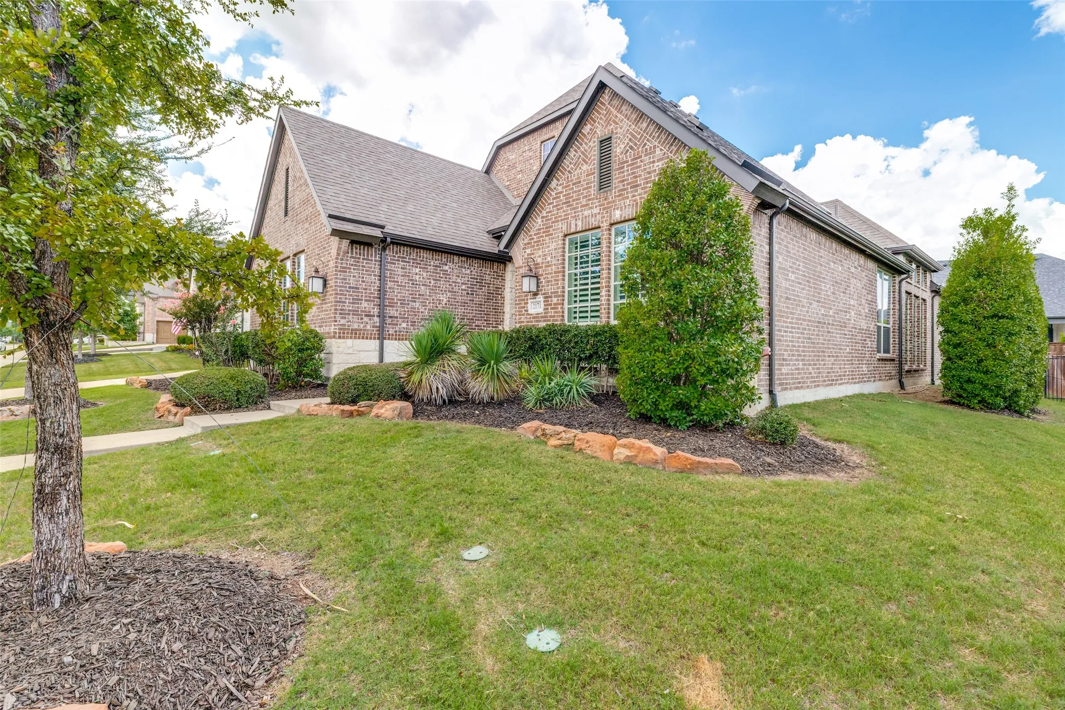 Single Family Residence For Sale in Collin County , 2171 Longmont Lane, Prosper, Texas 75078, 4 Bedroom, 4 Bathroom, 3 Garage spaces, 3,606 Sqft, built in 2019, Preowned, mls#21197831, Real Estate Agent in Prosper, Homes For Sale in Collin county, Homes For Sale in Prosper, Realtor in Prosper Texas, Real Estate Brokerage Independent Realty Texas, Luminita Cordes Realtor