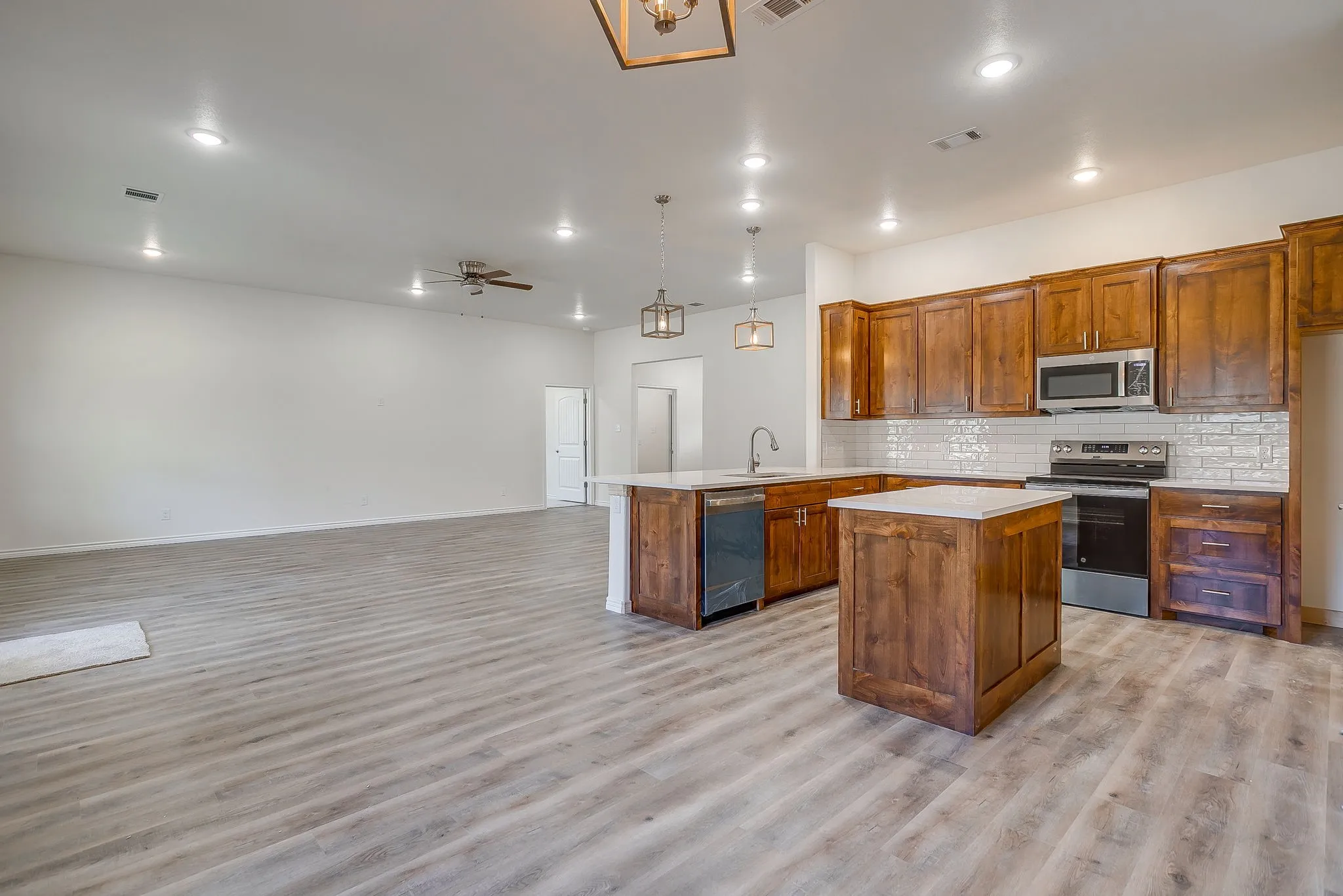Single Family Residence For Sale in Hill County , 130 Abbott Avenue, Covington, Texas 76636, 4 Bedrooms, 2 Bathrooms, 2 Garage spaces, 1,841 Sqft, built in 2026, New Construction - Complete, Price $339,900, mls#21198631, Real Estate Agent in Covington, Homes For Sale in Hill county, Homes For Sale in Covington, Realtor in Covington Texas, Real Estate Brokerage Independent Realty Texas, Luminita Cordes Realtor