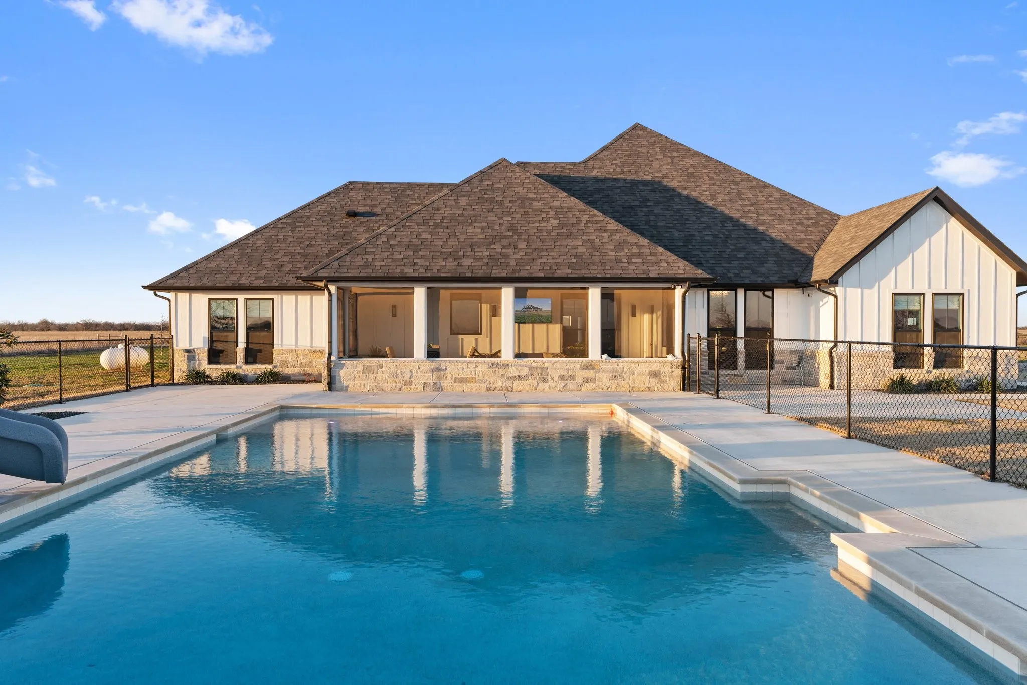 Single Family Residence For Sale in Hunt County , 4319 County Road 2617, Caddo Mills, Texas 75135, 4 Bedroom, 3 Bathroom, 2 Garage spaces, 3,633 Sqft, built in 2022, Preowned, mls#21196000, Real Estate Agent in Caddo Mills, Homes For Sale in Hunt county, Homes For Sale in Caddo Mills, Realtor in Caddo Mills Texas, Real Estate Brokerage Independent Realty Texas, Luminita Cordes Realtor
