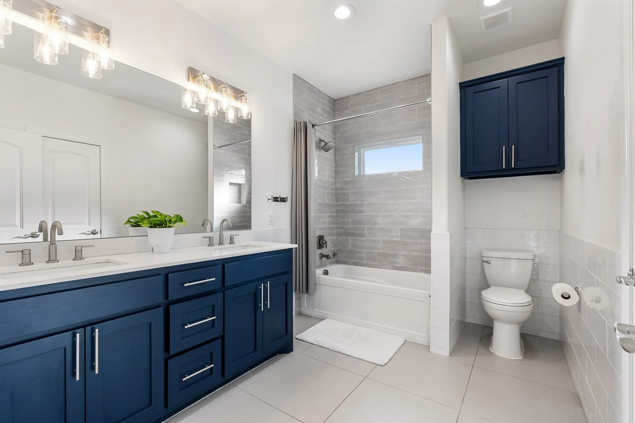 Single Family Residence For Sale in Hunt County , 4319 County Road 2617, Caddo Mills, Texas 75135, 4 Bedroom, 3 Bathroom, 2 Garage spaces, 3,633 Sqft, built in 2022, Preowned, mls#21196000, Real Estate Agent in Caddo Mills, Homes For Sale in Hunt county, Homes For Sale in Caddo Mills, Realtor in Caddo Mills Texas, Real Estate Brokerage Independent Realty Texas, Luminita Cordes Realtor