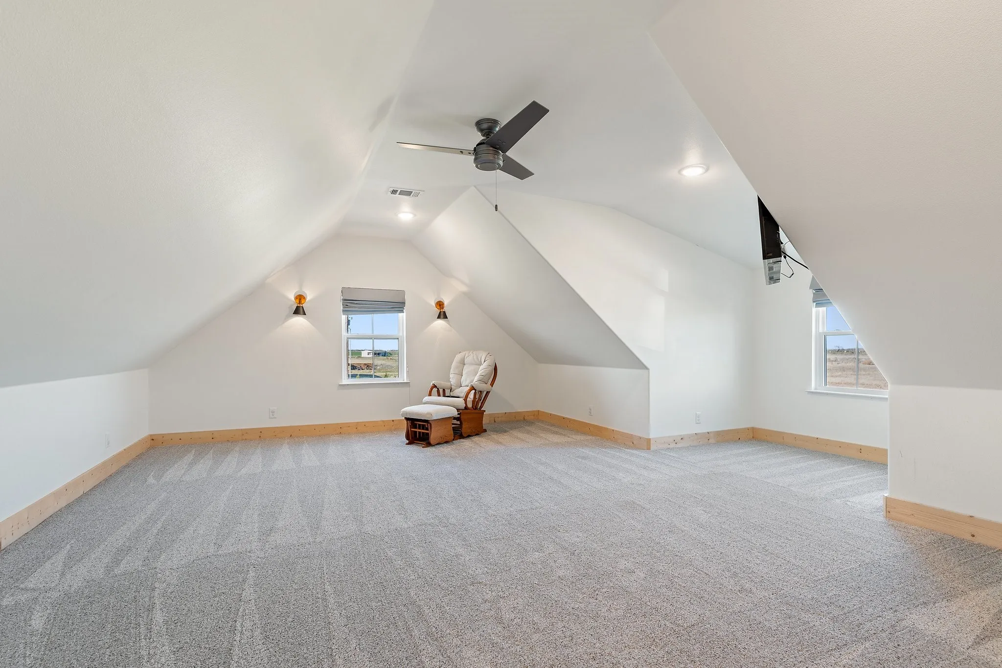 Single Family Residence For Sale in Hunt County , 4319 County Road 2617, Caddo Mills, Texas 75135, 4 Bedroom, 3 Bathroom, 2 Garage spaces, 3,633 Sqft, built in 2022, Preowned, mls#21196000, Real Estate Agent in Caddo Mills, Homes For Sale in Hunt county, Homes For Sale in Caddo Mills, Realtor in Caddo Mills Texas, Real Estate Brokerage Independent Realty Texas, Luminita Cordes Realtor