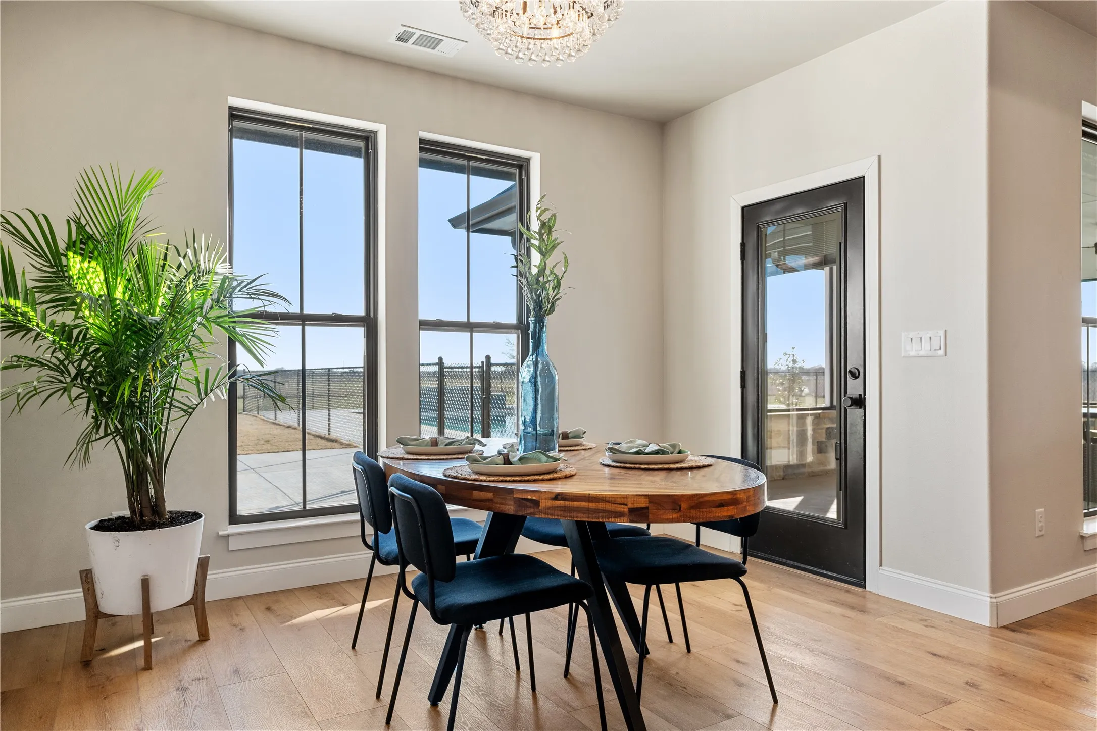 Single Family Residence For Sale in Hunt County , 4319 County Road 2617, Caddo Mills, Texas 75135, 4 Bedroom, 3 Bathroom, 2 Garage spaces, 3,633 Sqft, built in 2022, Preowned, mls#21196000, Real Estate Agent in Caddo Mills, Homes For Sale in Hunt county, Homes For Sale in Caddo Mills, Realtor in Caddo Mills Texas, Real Estate Brokerage Independent Realty Texas, Luminita Cordes Realtor