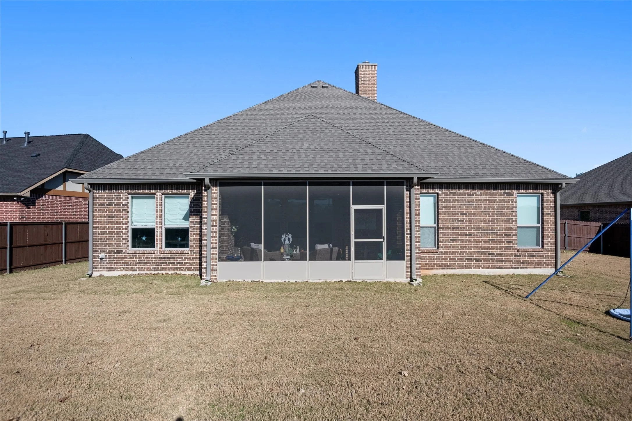 Single Family Residence For Sale in Ellis County , 116 Old Bridge Road, Waxahachie, Texas 75165, 3 Bedroom, 2 Bathroom, 2 Garage spaces, 2,384 Sqft, built in 2016, Preowned, mls#21180882, Real Estate Agent in Waxahachie, Homes For Sale in Ellis county, Homes For Sale in Waxahachie, Realtor in Waxahachie Texas, Real Estate Brokerage Independent Realty Texas, Luminita Cordes Realtor