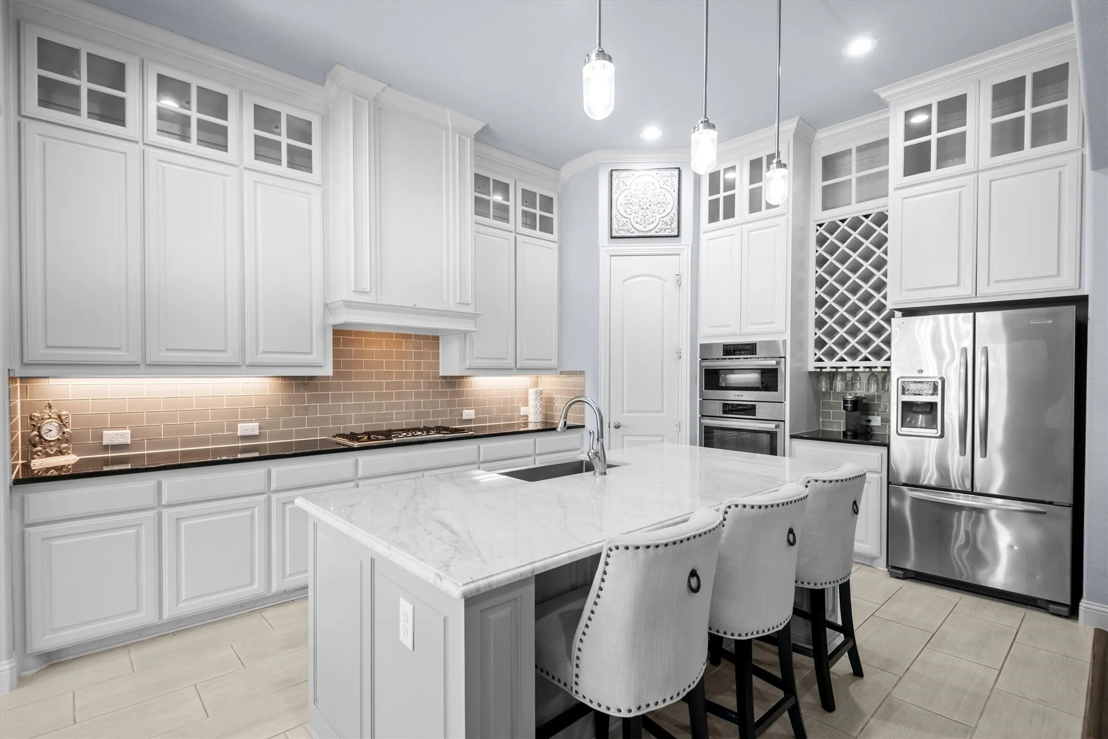 Single Family Residence For Sale in Ellis County , 116 Old Bridge Road, Waxahachie, Texas 75165, 3 Bedroom, 2 Bathroom, 2 Garage spaces, 2,384 Sqft, built in 2016, Preowned, mls#21180882, Real Estate Agent in Waxahachie, Homes For Sale in Ellis county, Homes For Sale in Waxahachie, Realtor in Waxahachie Texas, Real Estate Brokerage Independent Realty Texas, Luminita Cordes Realtor