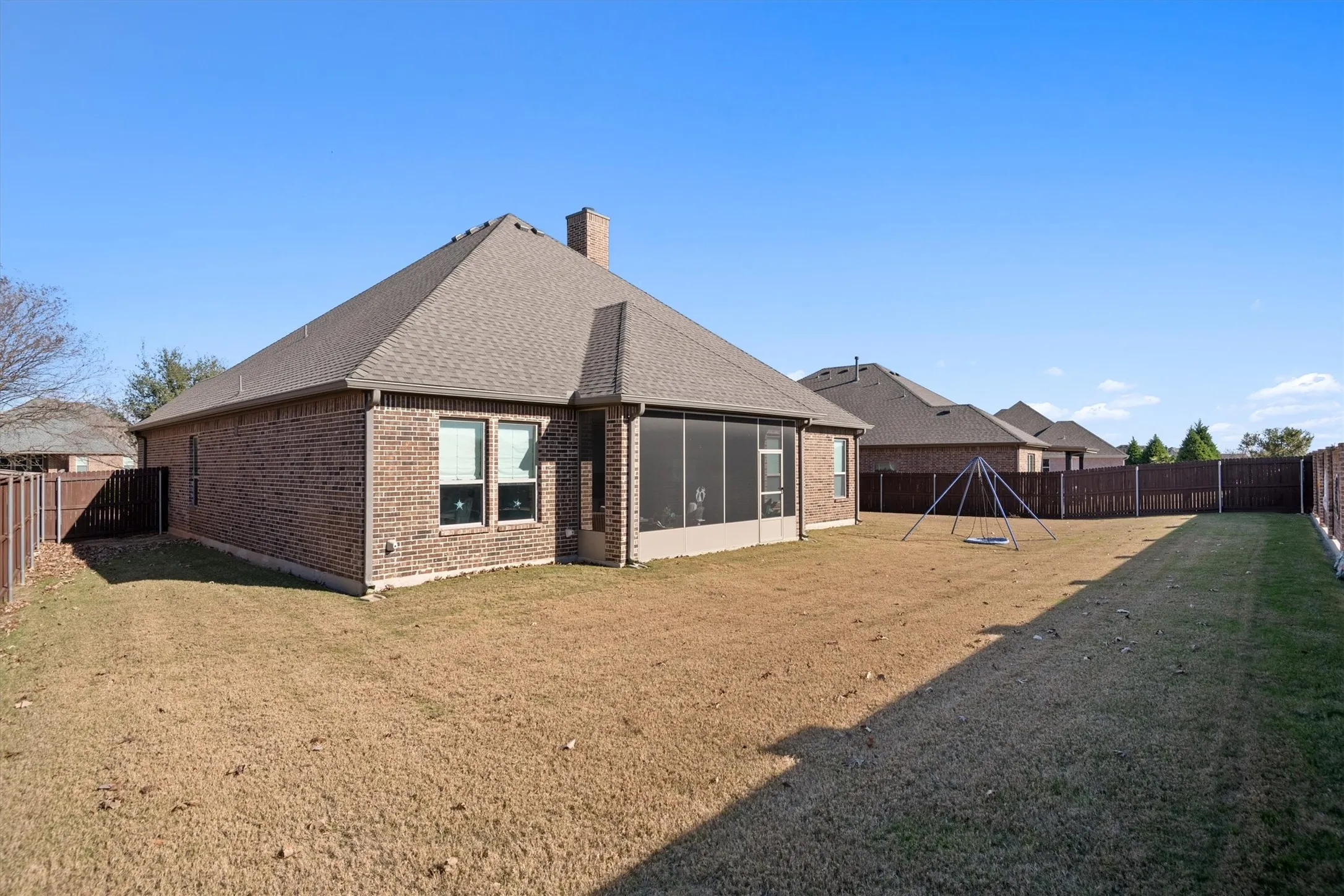 Single Family Residence For Sale in Ellis County , 116 Old Bridge Road, Waxahachie, Texas 75165, 3 Bedroom, 2 Bathroom, 2 Garage spaces, 2,384 Sqft, built in 2016, Preowned, mls#21180882, Real Estate Agent in Waxahachie, Homes For Sale in Ellis county, Homes For Sale in Waxahachie, Realtor in Waxahachie Texas, Real Estate Brokerage Independent Realty Texas, Luminita Cordes Realtor