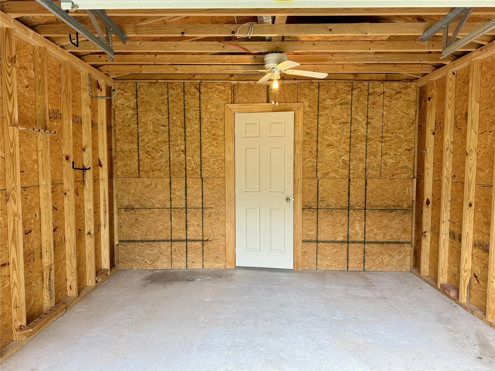 Single Family Residence For Sale in Hill County , 120 One Feather, Whitney, Texas 76692, 2 Bedrooms, 1 Bathroom, 1 Garage spaces, 640 Sqft, built in 1960, Price $189,000, mls#21199223, Real Estate Agent in Whitney, Homes For Sale in Hill county, Homes For Sale in Whitney, Realtor in Whitney Texas, Real Estate Brokerage Independent Realty Texas, Luminita Cordes Realtor