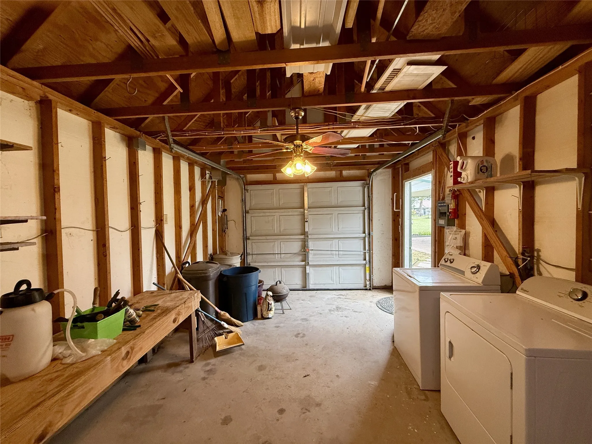 Single Family Residence For Sale in Hill County , 120 One Feather, Whitney, Texas 76692, 2 Bedrooms, 1 Bathroom, 1 Garage spaces, 640 Sqft, built in 1960, Price $189,000, mls#21199223, Real Estate Agent in Whitney, Homes For Sale in Hill county, Homes For Sale in Whitney, Realtor in Whitney Texas, Real Estate Brokerage Independent Realty Texas, Luminita Cordes Realtor