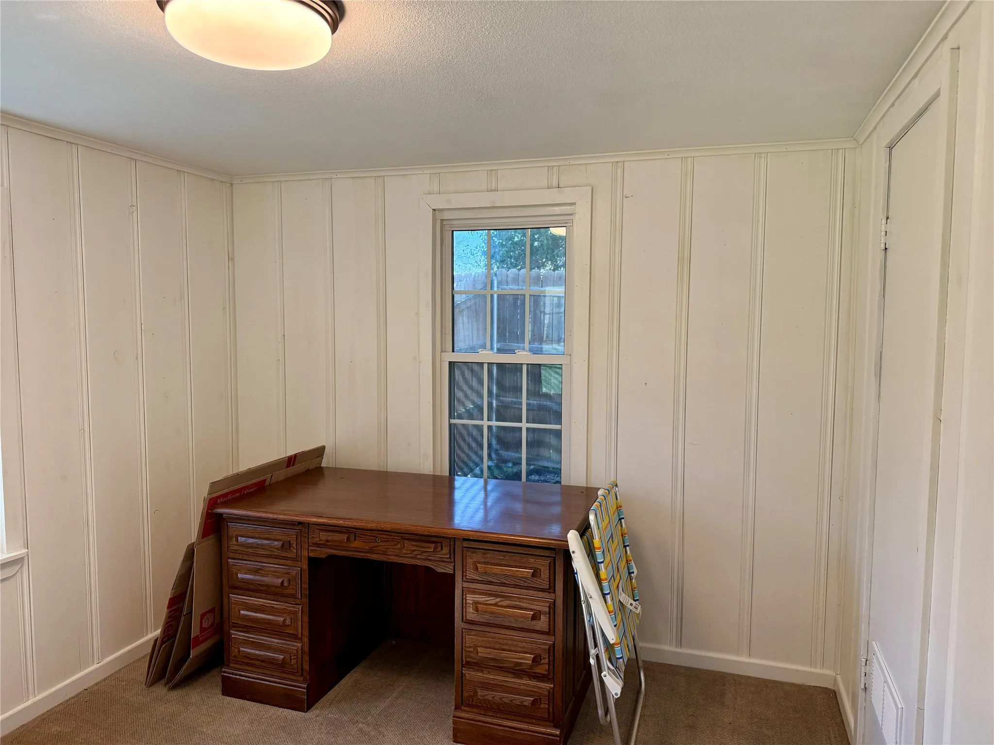 Single Family Residence For Sale in Hill County , 120 One Feather, Whitney, Texas 76692, 2 Bedrooms, 1 Bathroom, 1 Garage spaces, 640 Sqft, built in 1960, Price $189,000, mls#21199223, Real Estate Agent in Whitney, Homes For Sale in Hill county, Homes For Sale in Whitney, Realtor in Whitney Texas, Real Estate Brokerage Independent Realty Texas, Luminita Cordes Realtor