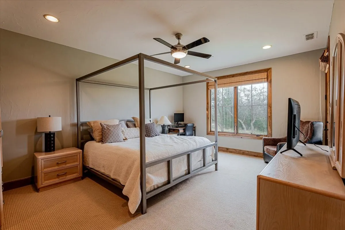 Condominium For Sale in Palo Pinto County , 2033 Harbor Way 103, Graford, Texas 76449, 3 Bedroom, 3 Bathroom, 1 Garage spaces, 1,963 Sqft, built in 2008, mls#21191767, Real Estate Agent in Graford, Homes For Sale in Palo Pinto county, Homes For Sale in Graford, Realtor in Graford Texas, Real Estate Brokerage Independent Realty Texas, Luminita Cordes Realtor