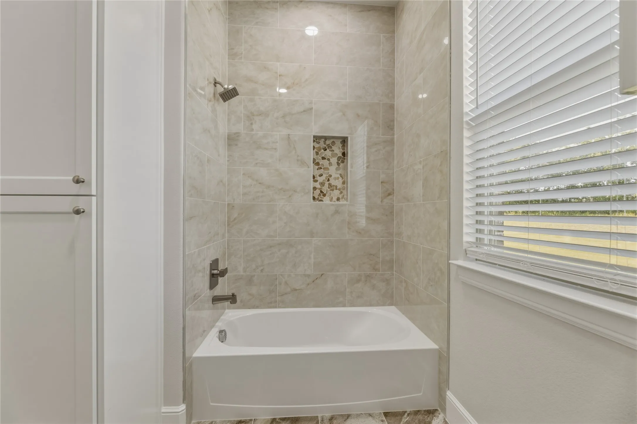 Single Family Residence For Sale in Johnson County , 8400 Stallion Drive, Godley, Texas 76044, 3 Bedroom, 3 Bathroom, 3 Garage spaces, 2,518 Sqft, built in 2026, New Construction - Incomplete, mls#21193366, Real Estate Agent in Godley, Homes For Sale in Johnson county, Homes For Sale in Godley, Realtor in Godley Texas, Real Estate Brokerage Independent Realty Texas, Luminita Cordes Realtor