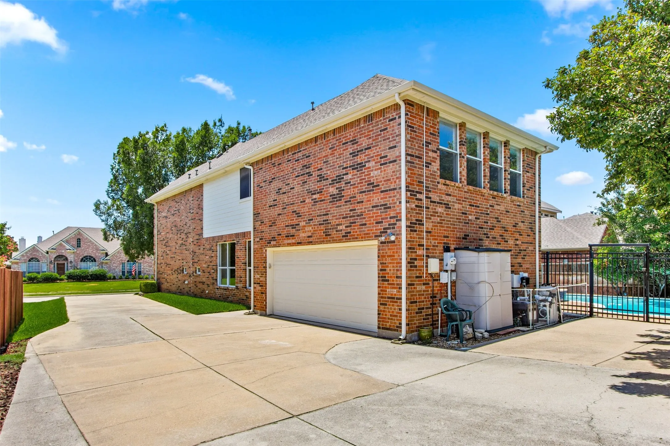 Single Family Residence For Sale in Collin County , 421 Soren Drive, Murphy, Texas 75094, 4 Bedroom, 4 Bathroom, 2 Garage spaces, 3,445 Sqft, built in 2001, Preowned, mls#21199767, Real Estate Agent in Murphy, Homes For Sale in Collin county, Homes For Sale in Murphy, Realtor in Murphy Texas, Real Estate Brokerage Independent Realty Texas, Luminita Cordes Realtor