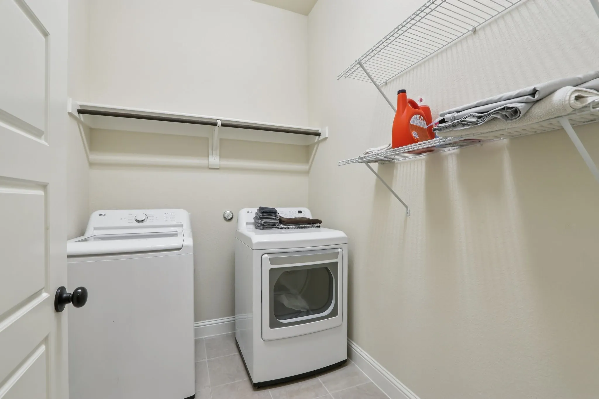 Single Family Residence For Sale in Ellis County , 225 Brazos Drive, Waxahachie, Texas 75165, 4 Bedroom, 2 Bathroom, 2 Garage spaces, 1,871 Sqft, built in 2022, mls#21199491, Real Estate Agent in Waxahachie, Homes For Sale in Ellis county, Homes For Sale in Waxahachie, Realtor in Waxahachie Texas, Real Estate Brokerage Independent Realty Texas, Luminita Cordes Realtor