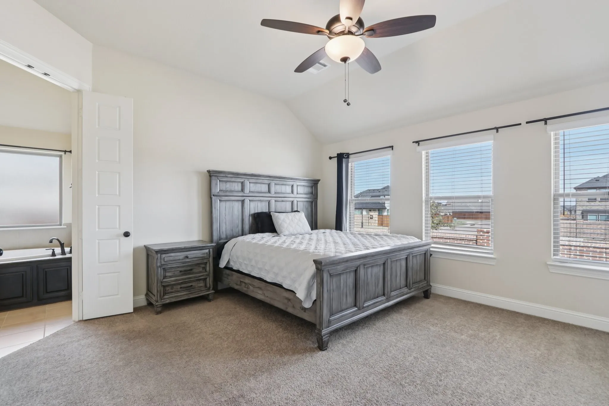 Single Family Residence For Sale in Ellis County , 225 Brazos Drive, Waxahachie, Texas 75165, 4 Bedroom, 2 Bathroom, 2 Garage spaces, 1,871 Sqft, built in 2022, mls#21199491, Real Estate Agent in Waxahachie, Homes For Sale in Ellis county, Homes For Sale in Waxahachie, Realtor in Waxahachie Texas, Real Estate Brokerage Independent Realty Texas, Luminita Cordes Realtor