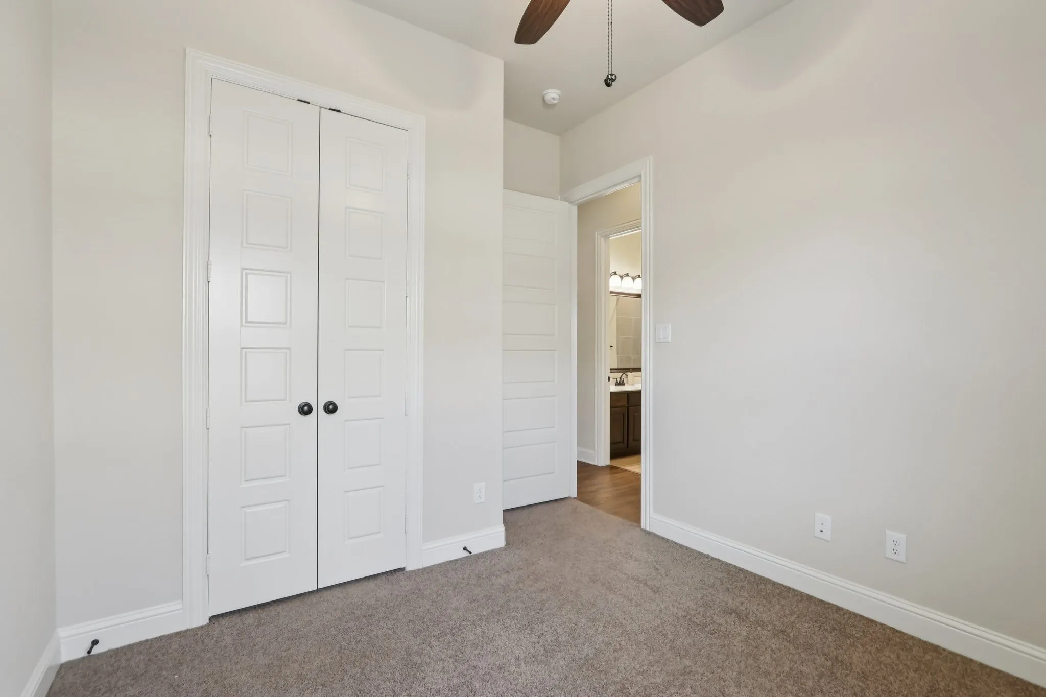 Single Family Residence For Sale in Ellis County , 225 Brazos Drive, Waxahachie, Texas 75165, 4 Bedroom, 2 Bathroom, 2 Garage spaces, 1,871 Sqft, built in 2022, mls#21199491, Real Estate Agent in Waxahachie, Homes For Sale in Ellis county, Homes For Sale in Waxahachie, Realtor in Waxahachie Texas, Real Estate Brokerage Independent Realty Texas, Luminita Cordes Realtor