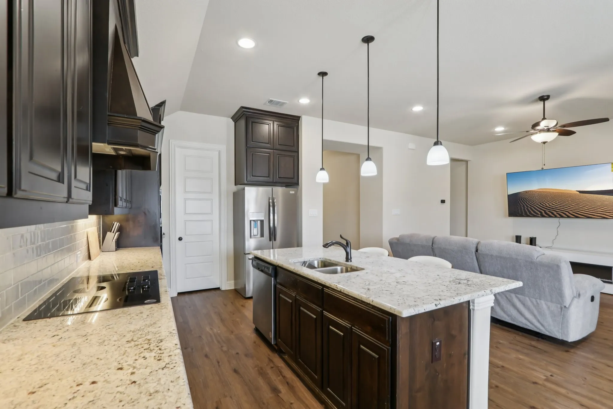 Single Family Residence For Sale in Ellis County , 225 Brazos Drive, Waxahachie, Texas 75165, 4 Bedroom, 2 Bathroom, 2 Garage spaces, 1,871 Sqft, built in 2022, mls#21199491, Real Estate Agent in Waxahachie, Homes For Sale in Ellis county, Homes For Sale in Waxahachie, Realtor in Waxahachie Texas, Real Estate Brokerage Independent Realty Texas, Luminita Cordes Realtor