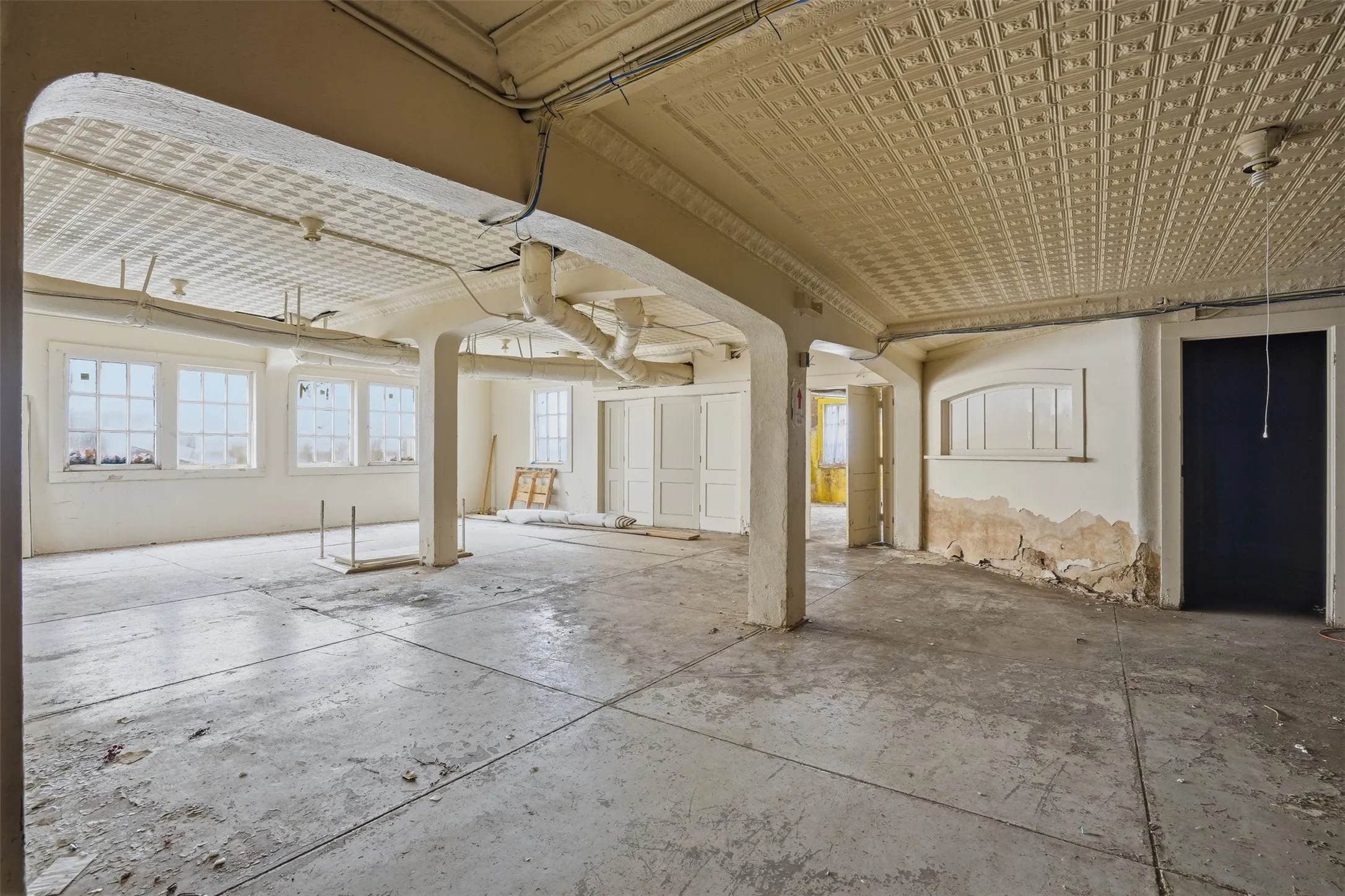 Business For Sale in Young County , 700 Elm Street, Graham, Texas 76450, 0, 0, Garage spaces, 0 Sqft, built in 1940, Preowned, mls#21198436, Real Estate Agent in Graham, Homes For Sale in Young county, Homes For Sale in Graham, Realtor in Graham Texas, Real Estate Brokerage Independent Realty Texas, Luminita Cordes Realtor